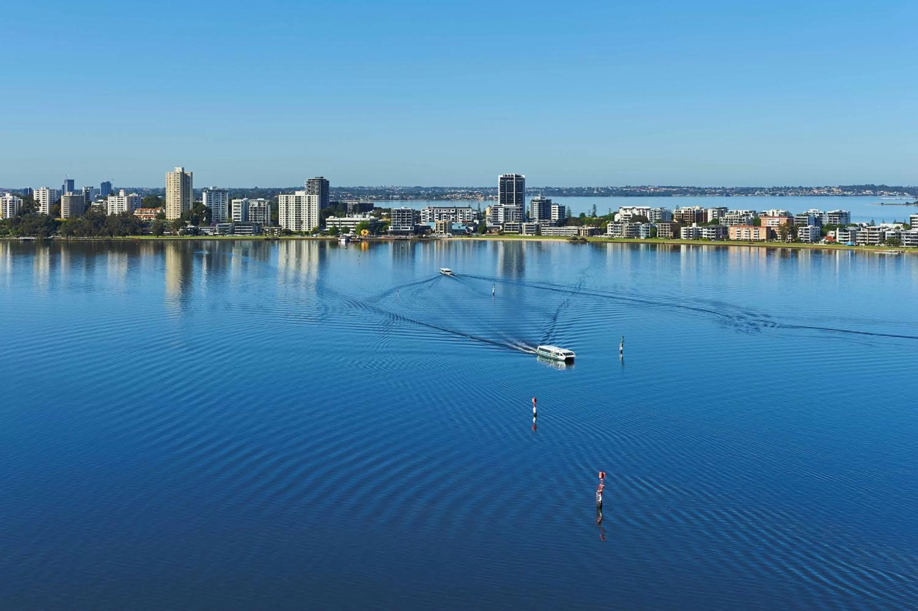 Property building in Doubletree By Hilton Perth Waterfront