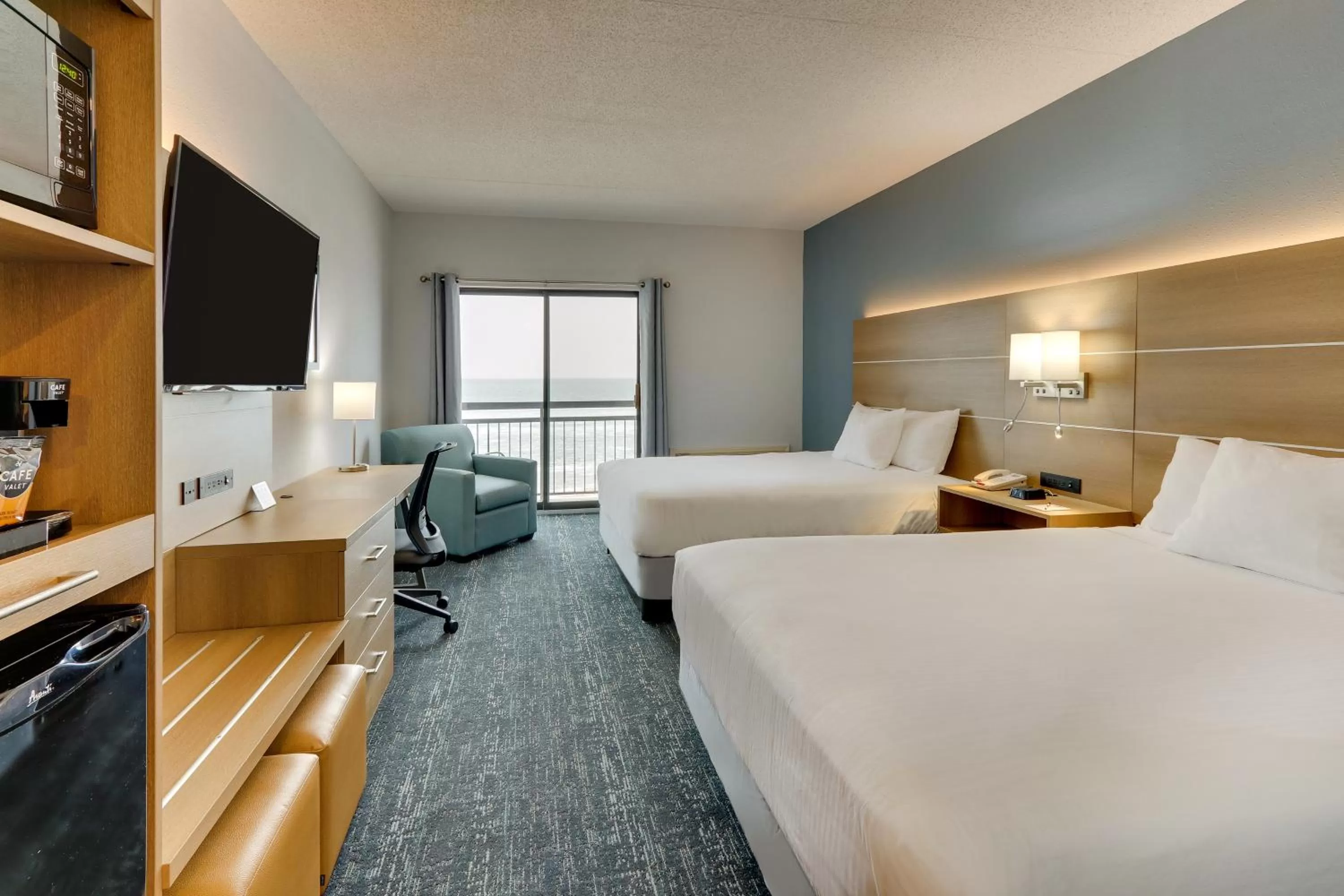 Bed in Parkshore Resort