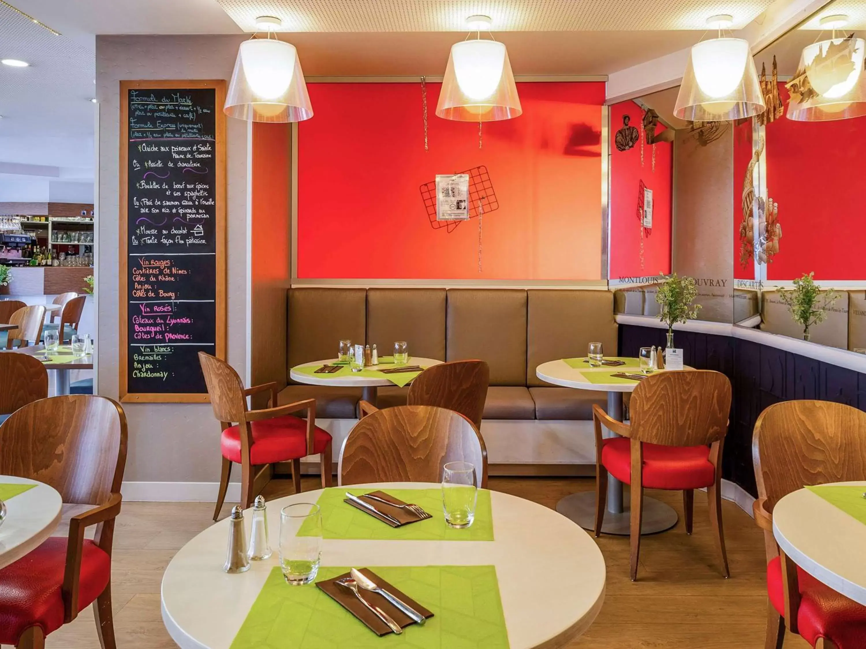 Restaurant/Places to Eat in ibis Styles Tours Centre