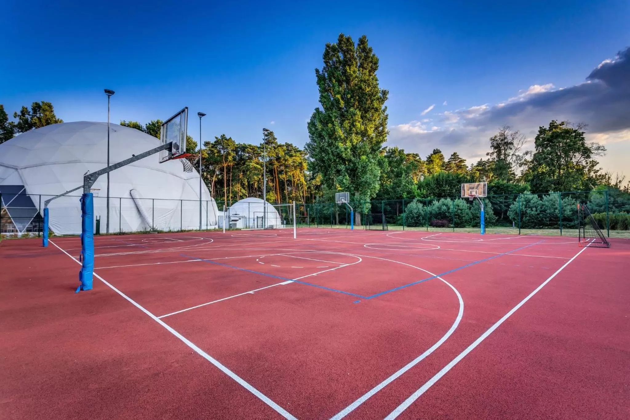 Area and facilities in Holiday Inn Resort Warsaw Józefów by IHG