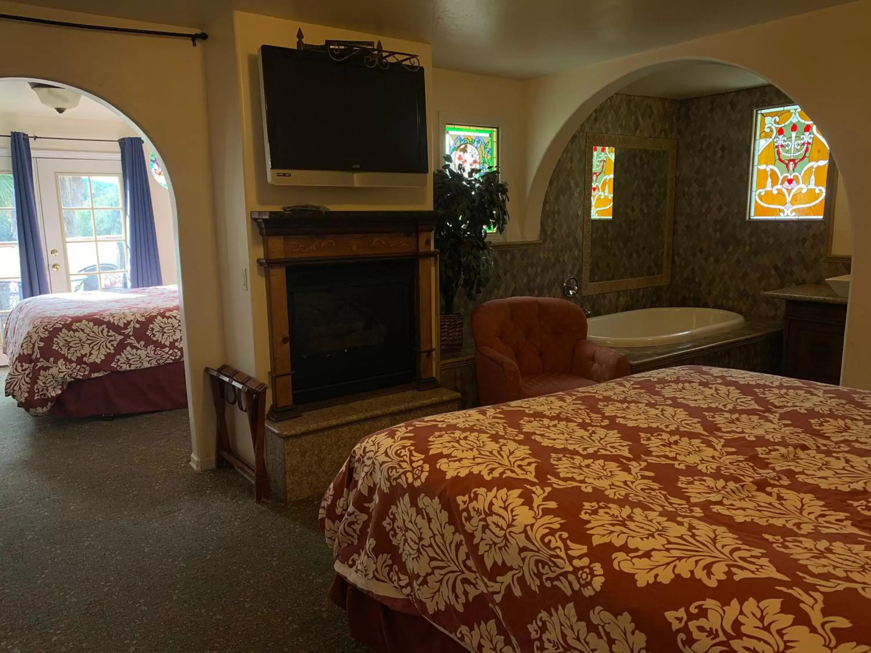 Bed in Chantico Inn