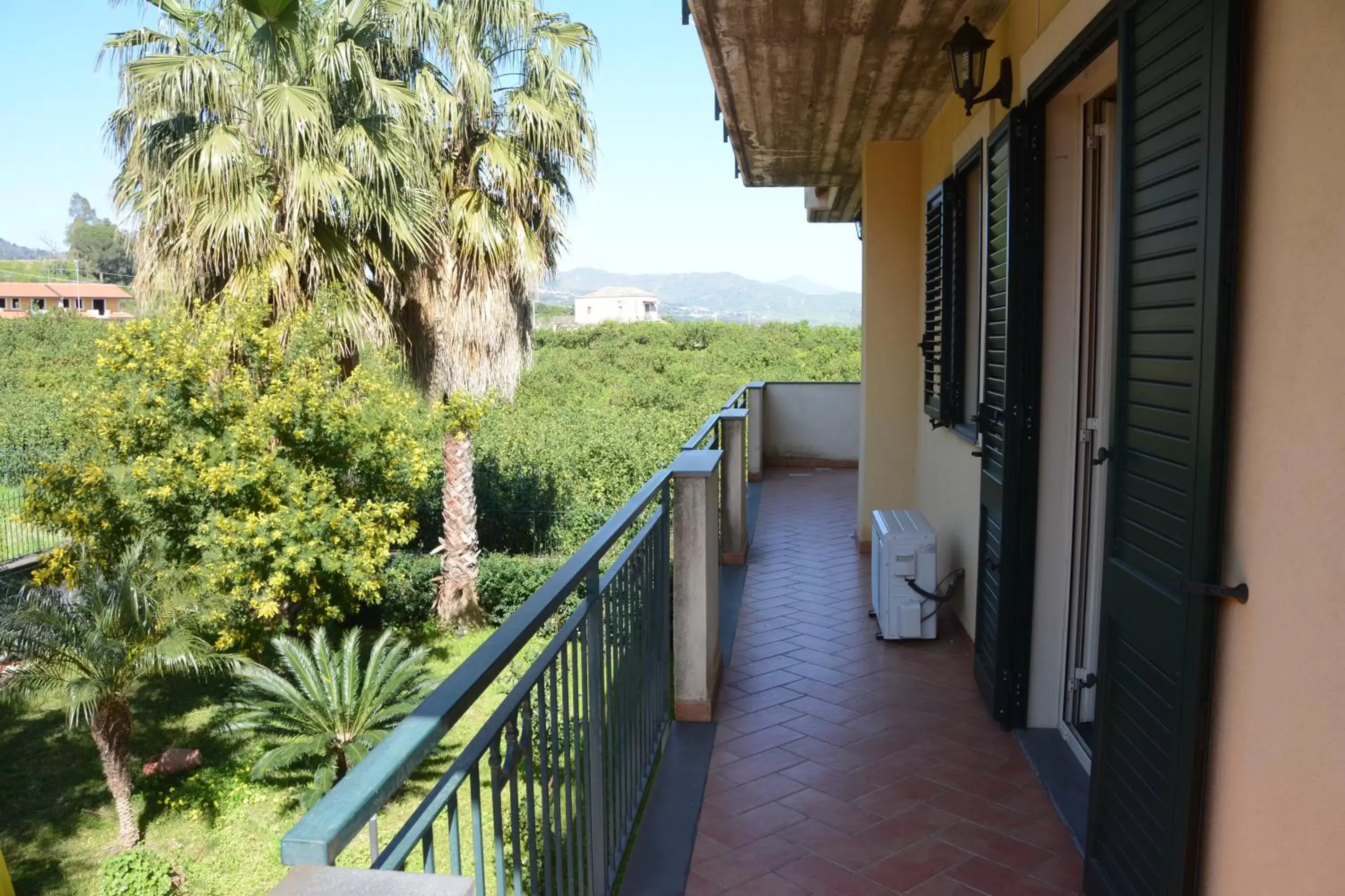 Garden view, Balcony/Terrace in B&B Villa San Leonardo