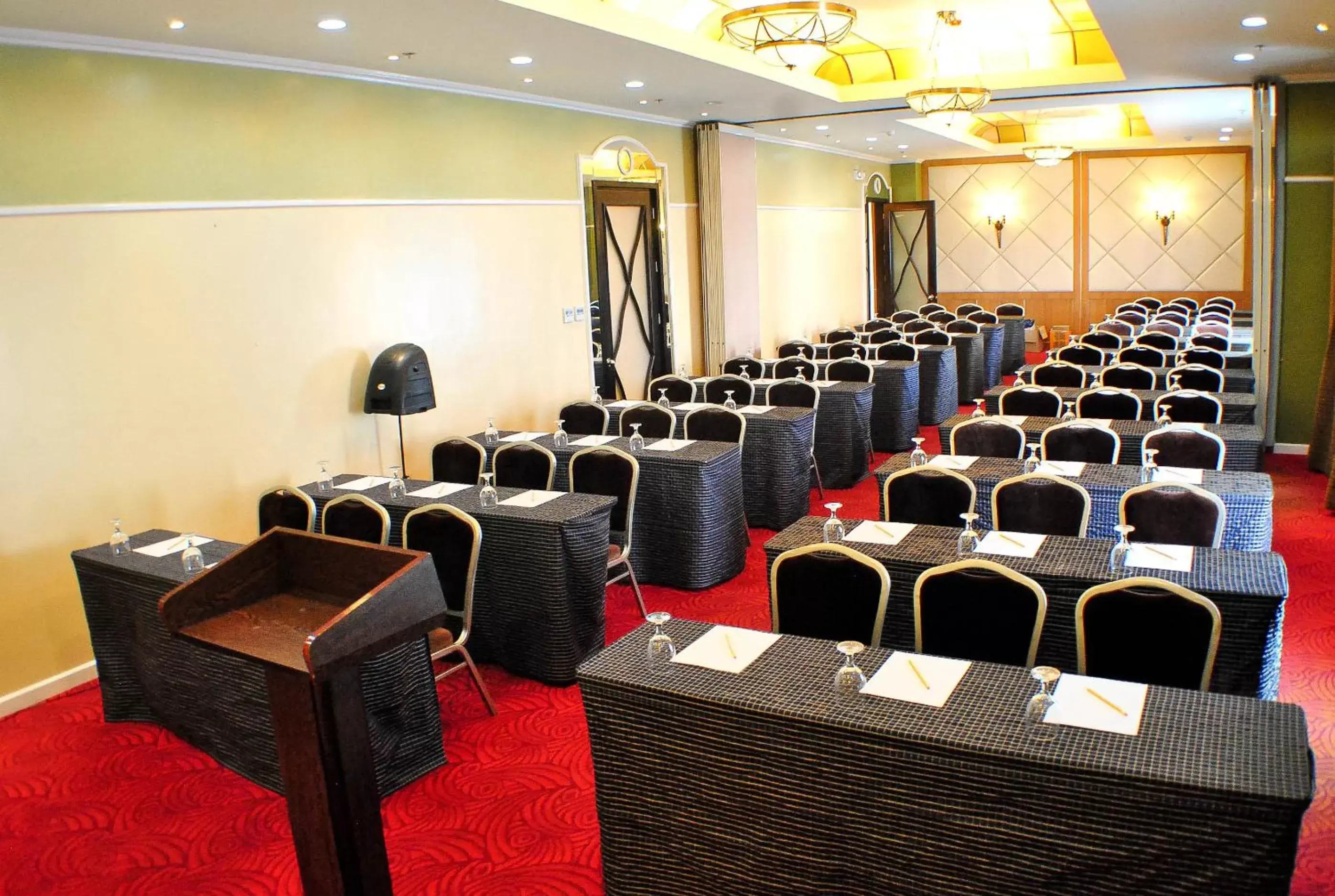 Business facilities in Hotel Elizabeth Cebu