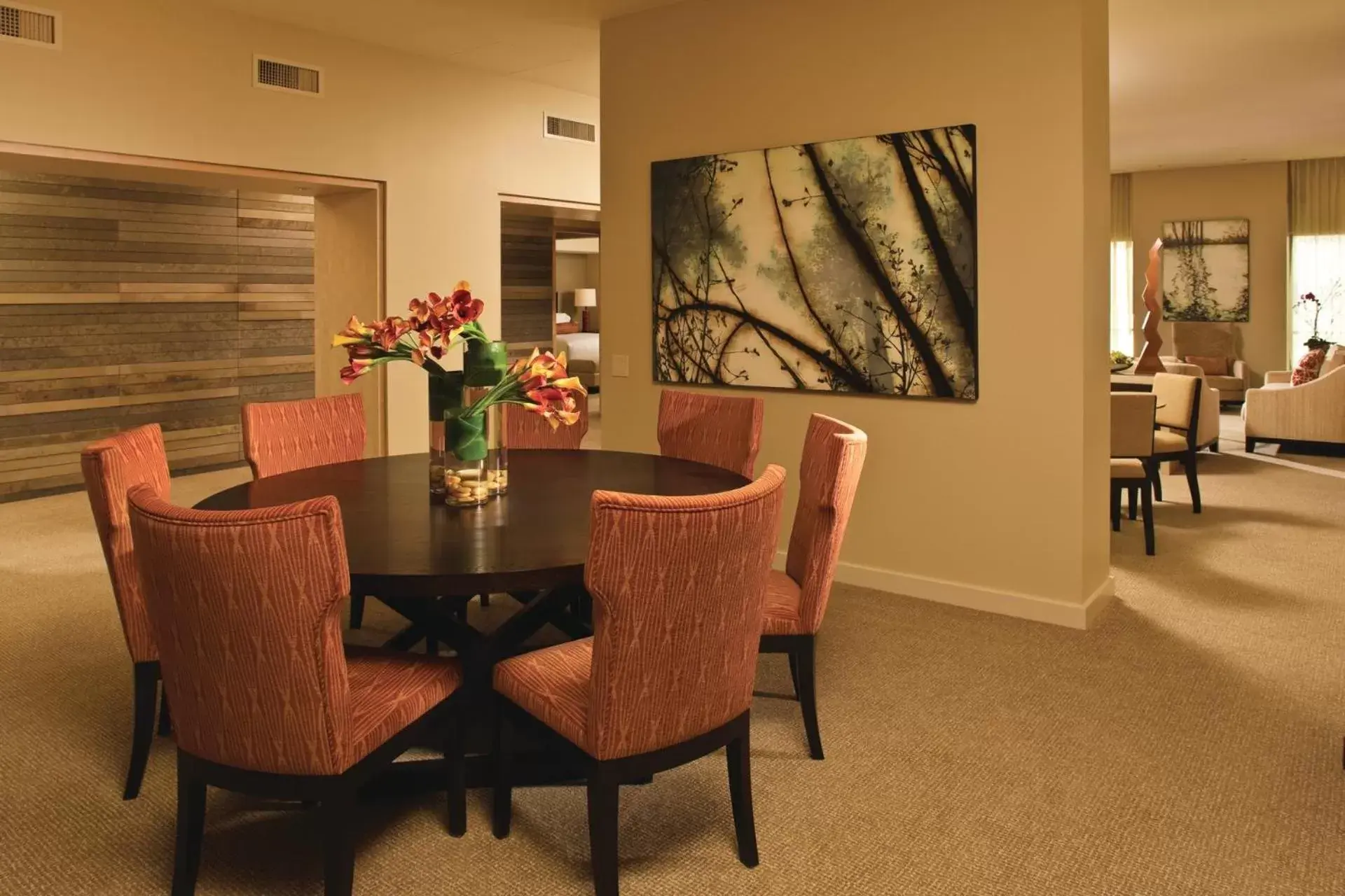 Dining Area in Four Seasons Hotel Seattle