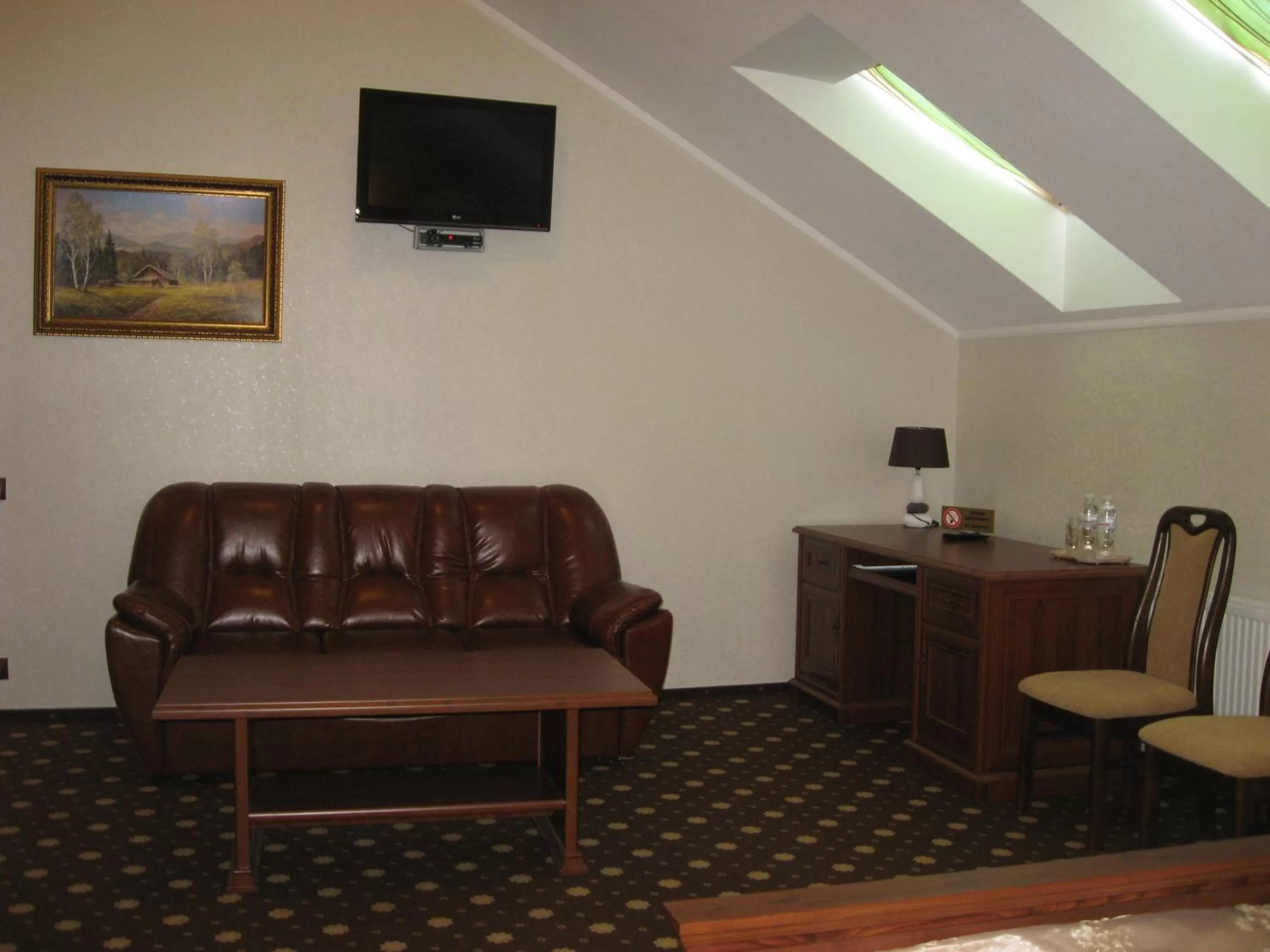 TV and multimedia in Shato Paradis Hotel