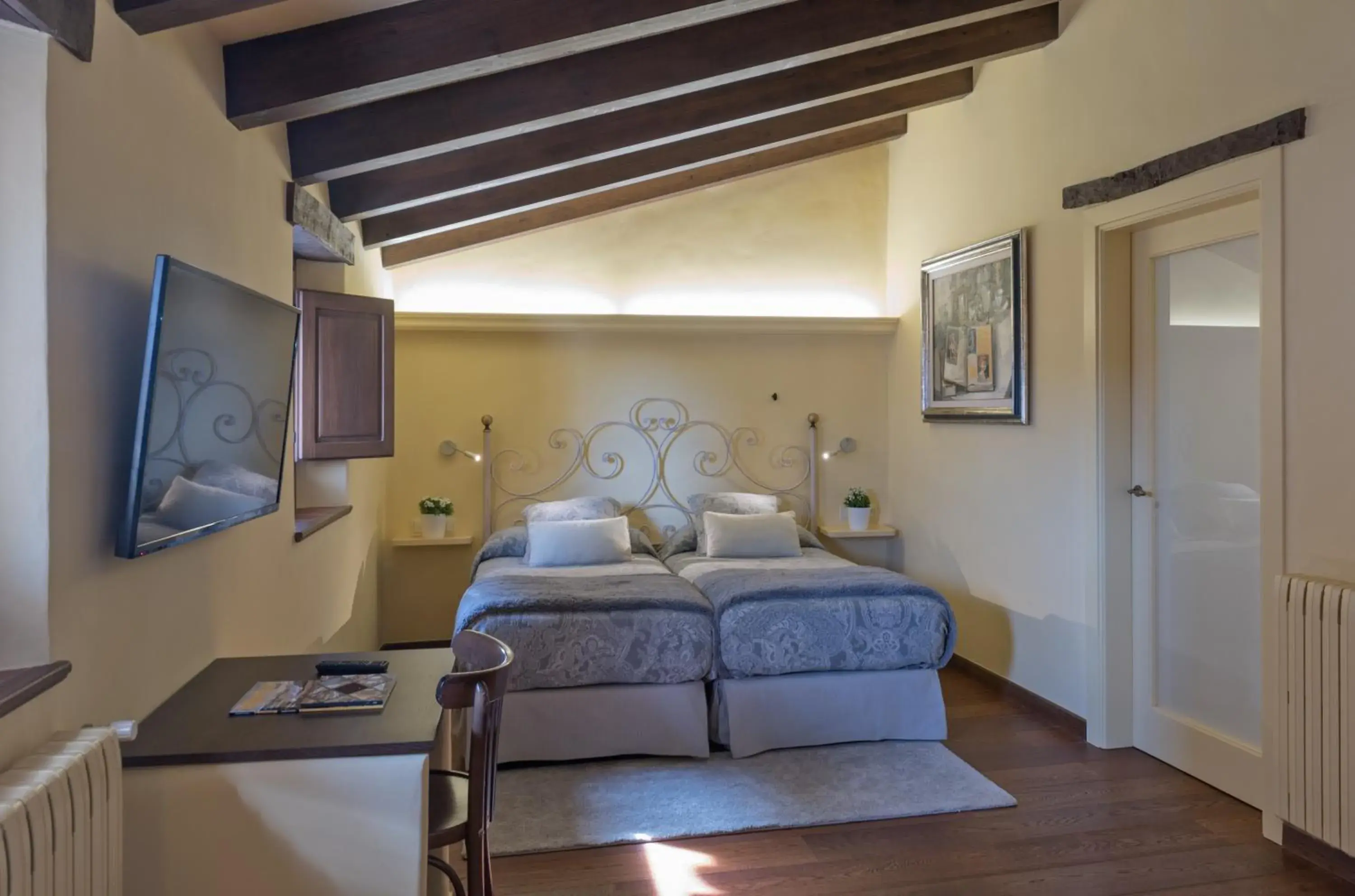 Photo of the whole room, Bed in Hotel Cal Sastre