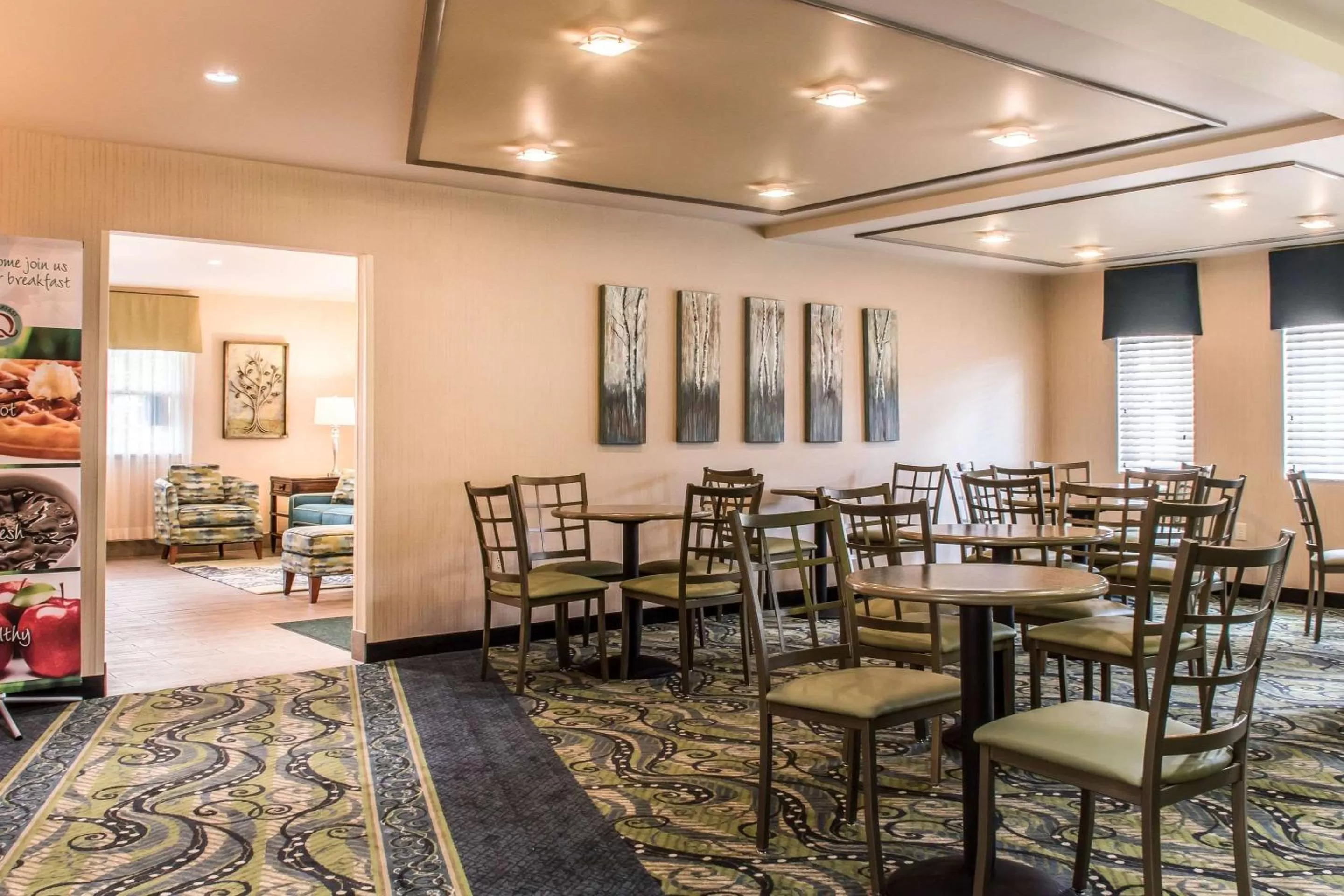 Restaurant/places to eat in Quality Inn