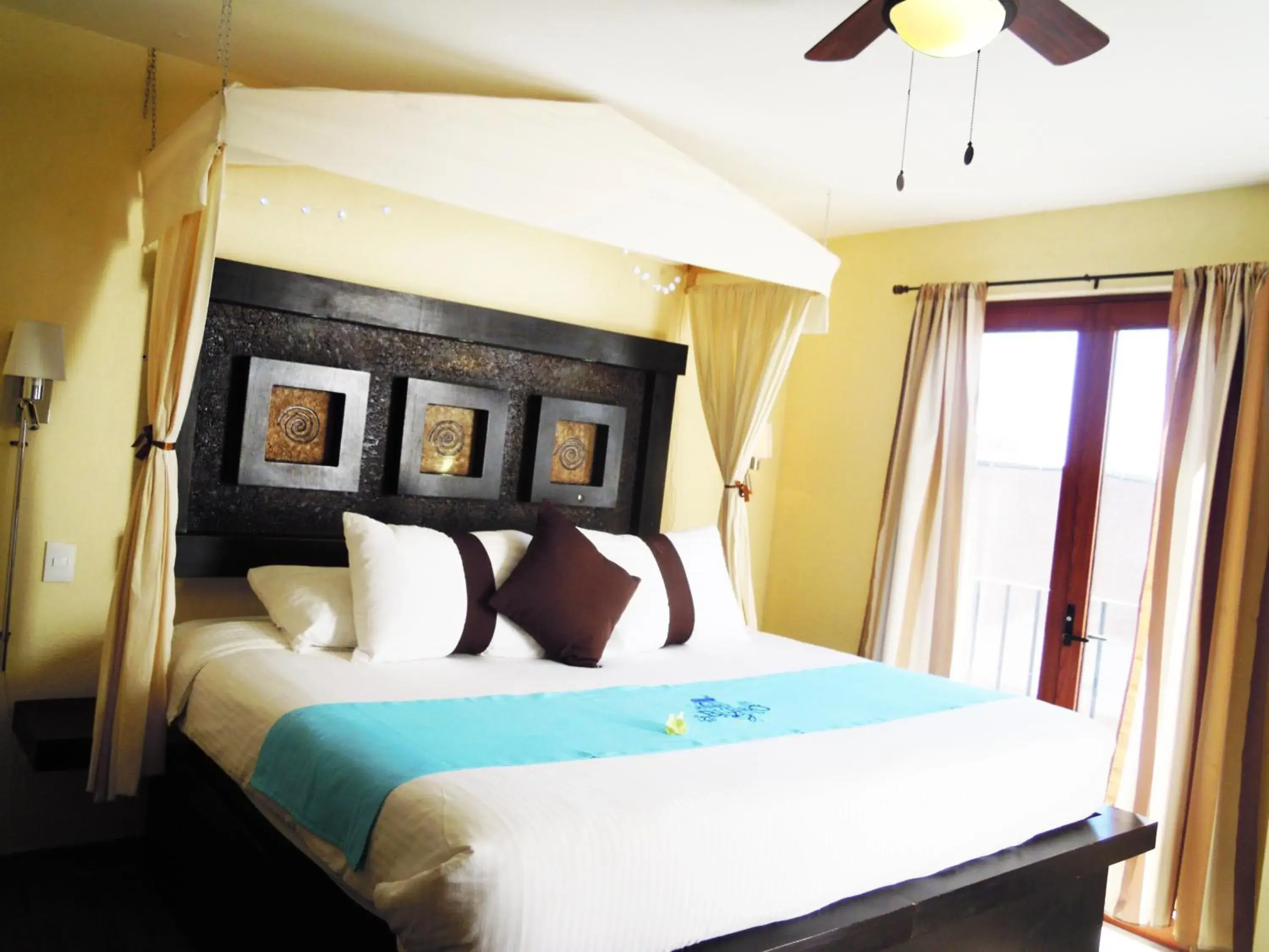 Balcony/Terrace, Bed in Hotel & Spa La Mansion del B Azul