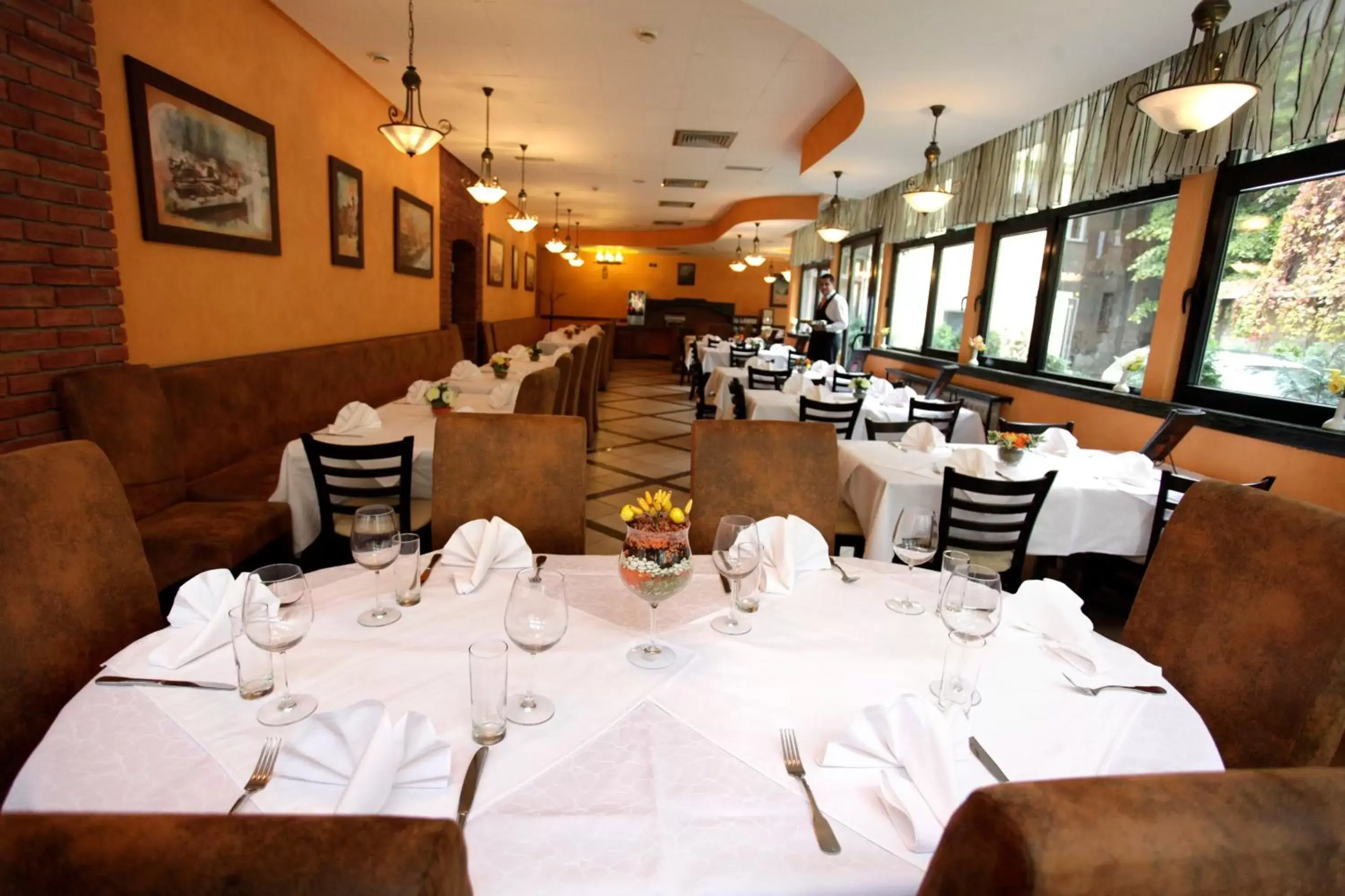 Restaurant/places to eat in Belgrade City Hotel Restaurant/places to eat in Belgrade City Hotel