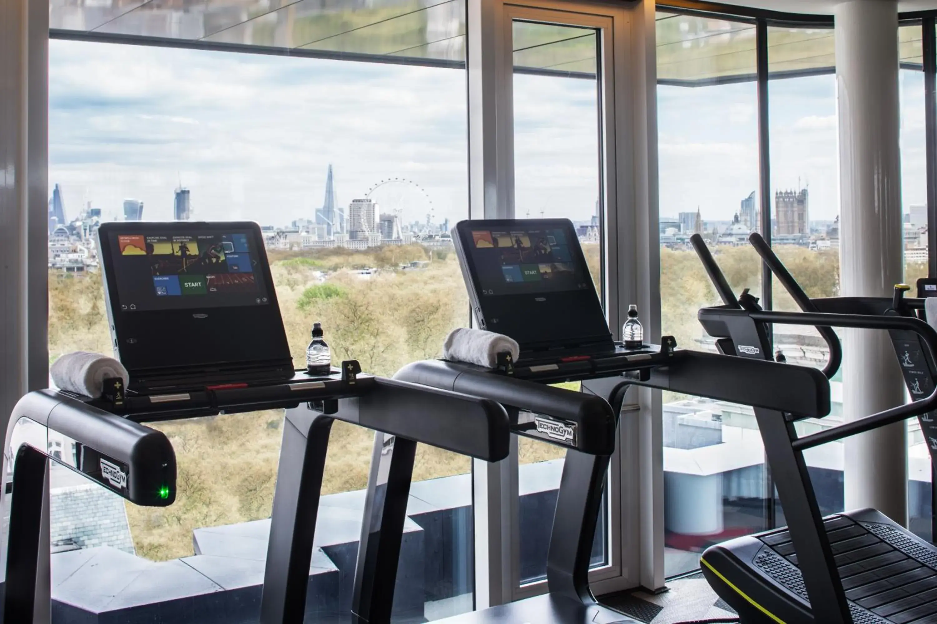 Fitness centre/facilities, Fitness Center/Facilities in Four Seasons Hotel London At Park Lane