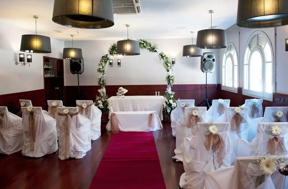 Restaurant/places to eat, Banquet Facilities in Hotel Torres Manlleu