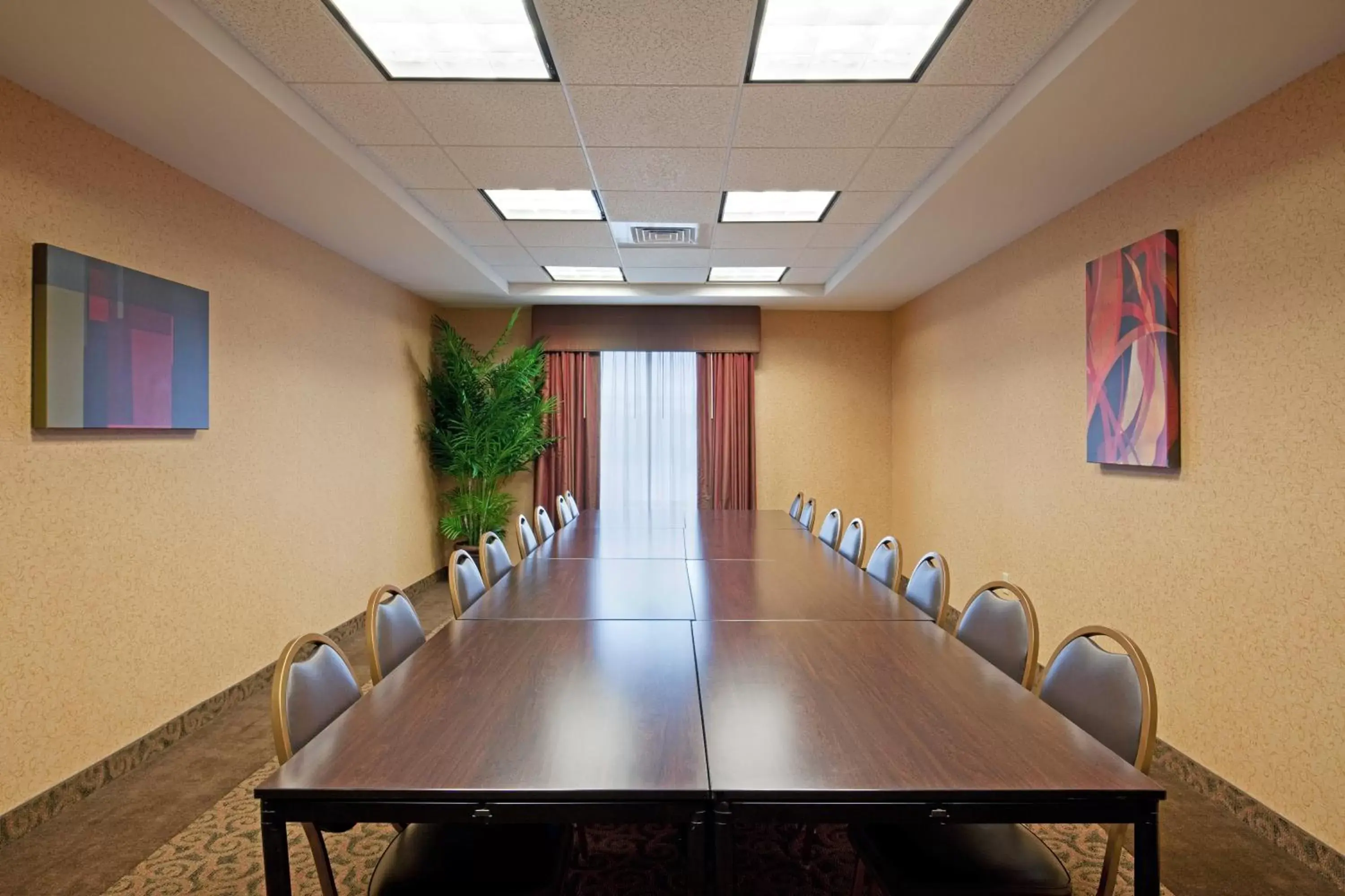 Meeting/conference room in Holiday Inn Express & Suites Malone, an IHG Hotel