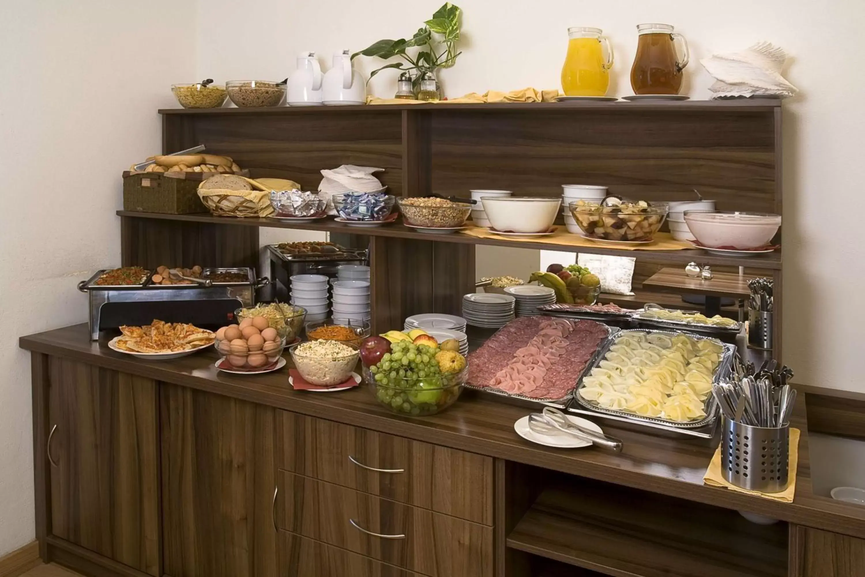 Dining area, Food in Hotel Superior Prague