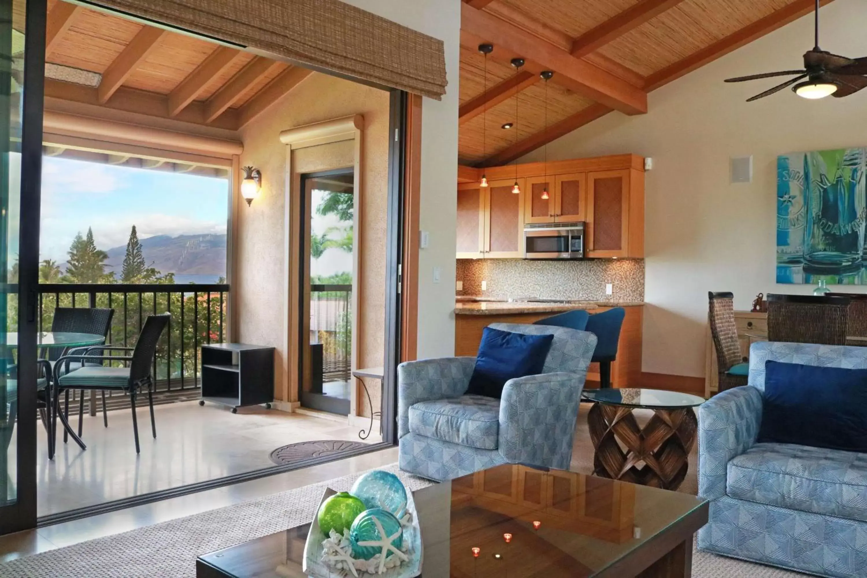 Photo of the whole room, Seating Area in Wailea Ekahi Village, a Destination by Hyatt Residence