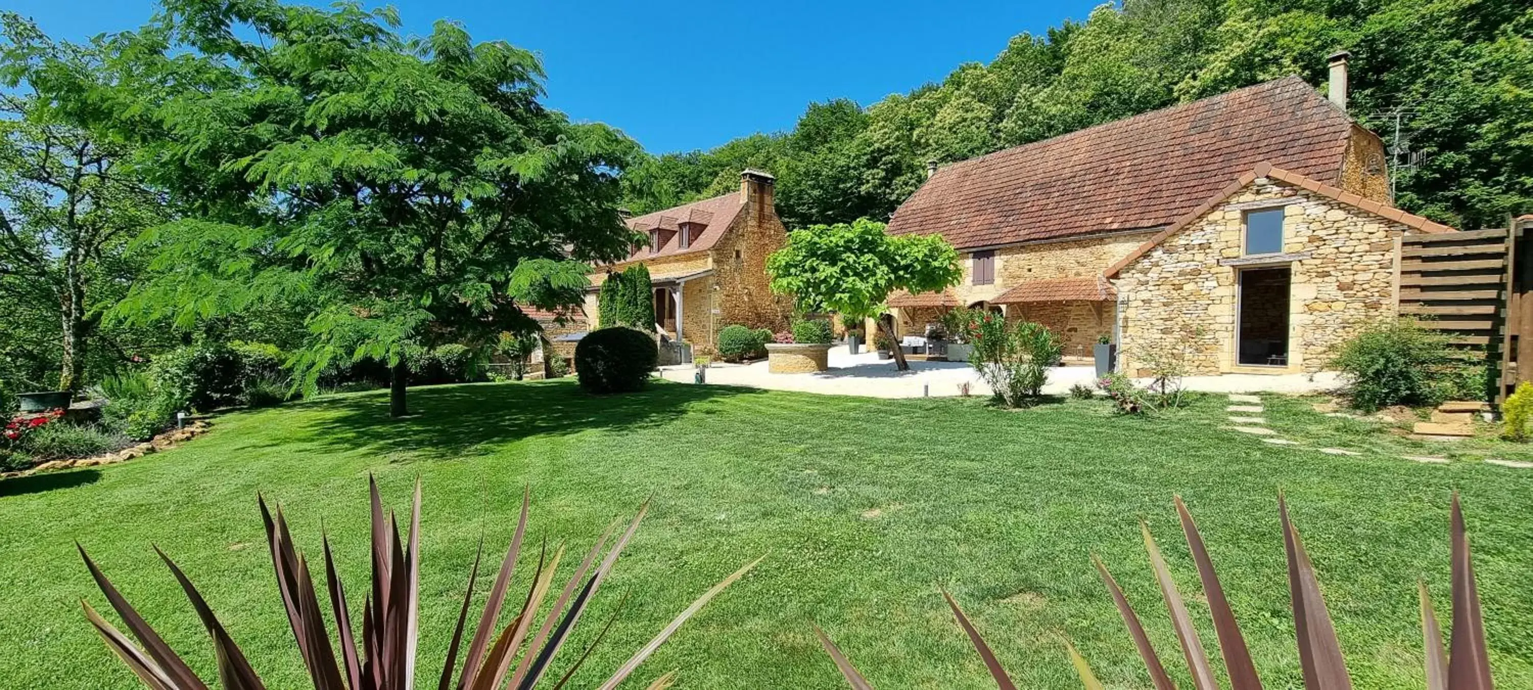 Property Building in Le Clos de la Tour