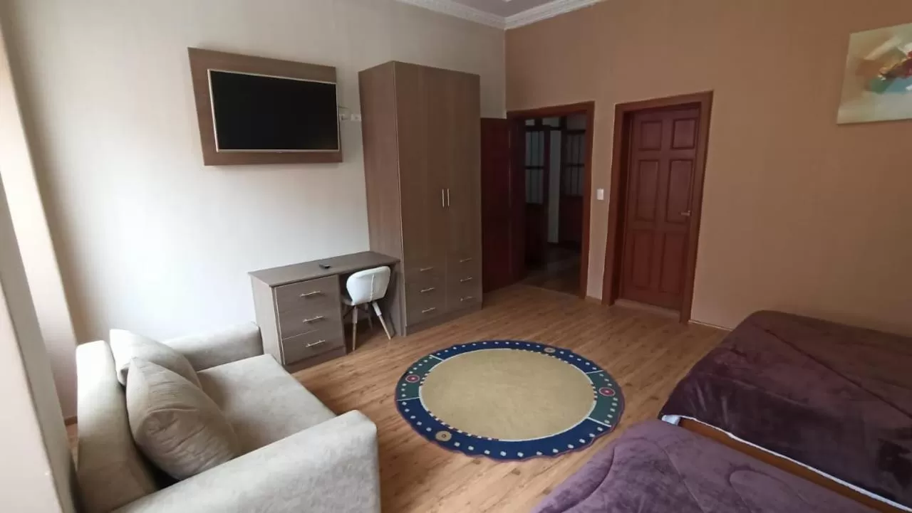 Family Double Room in Hotel San Benito Cuenca