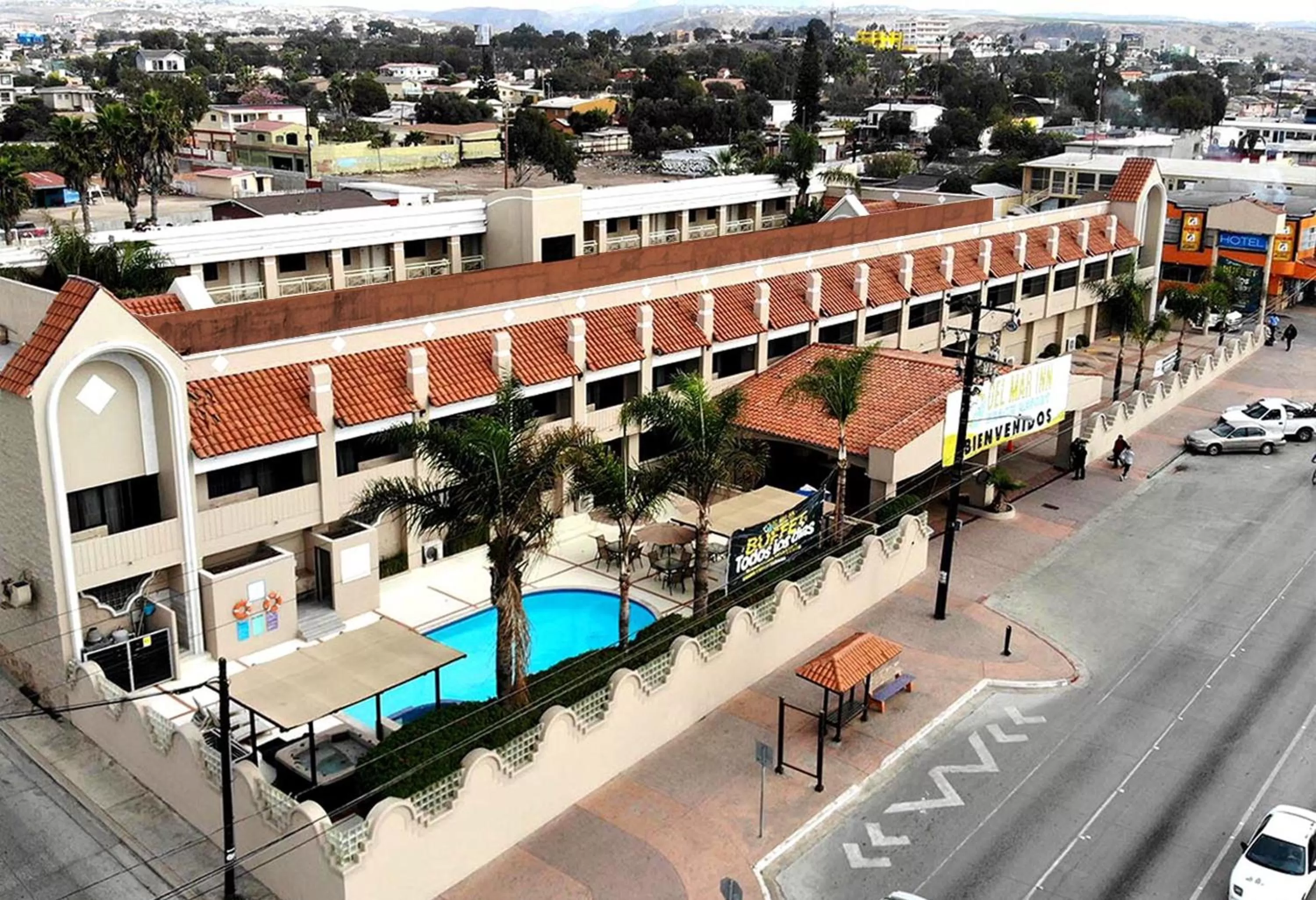 Property building in Del Mar Inn Rosarito