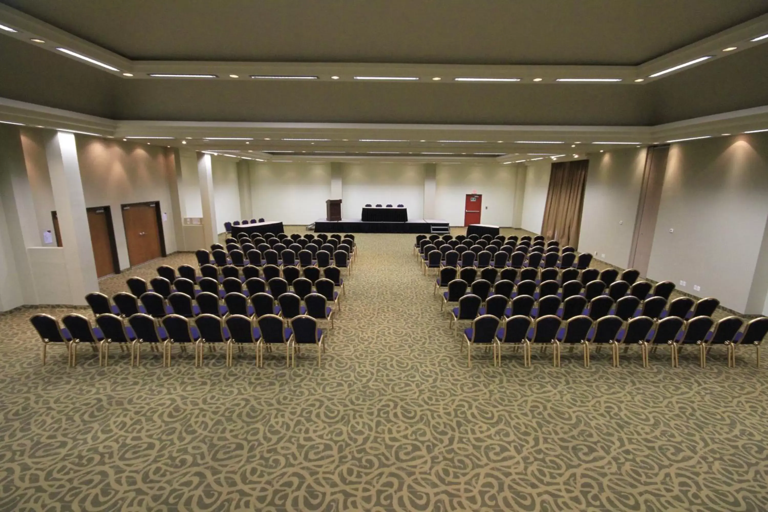 Meeting/conference room in Crowne Plaza Monterrey Aeropuerto, an IHG Hotel