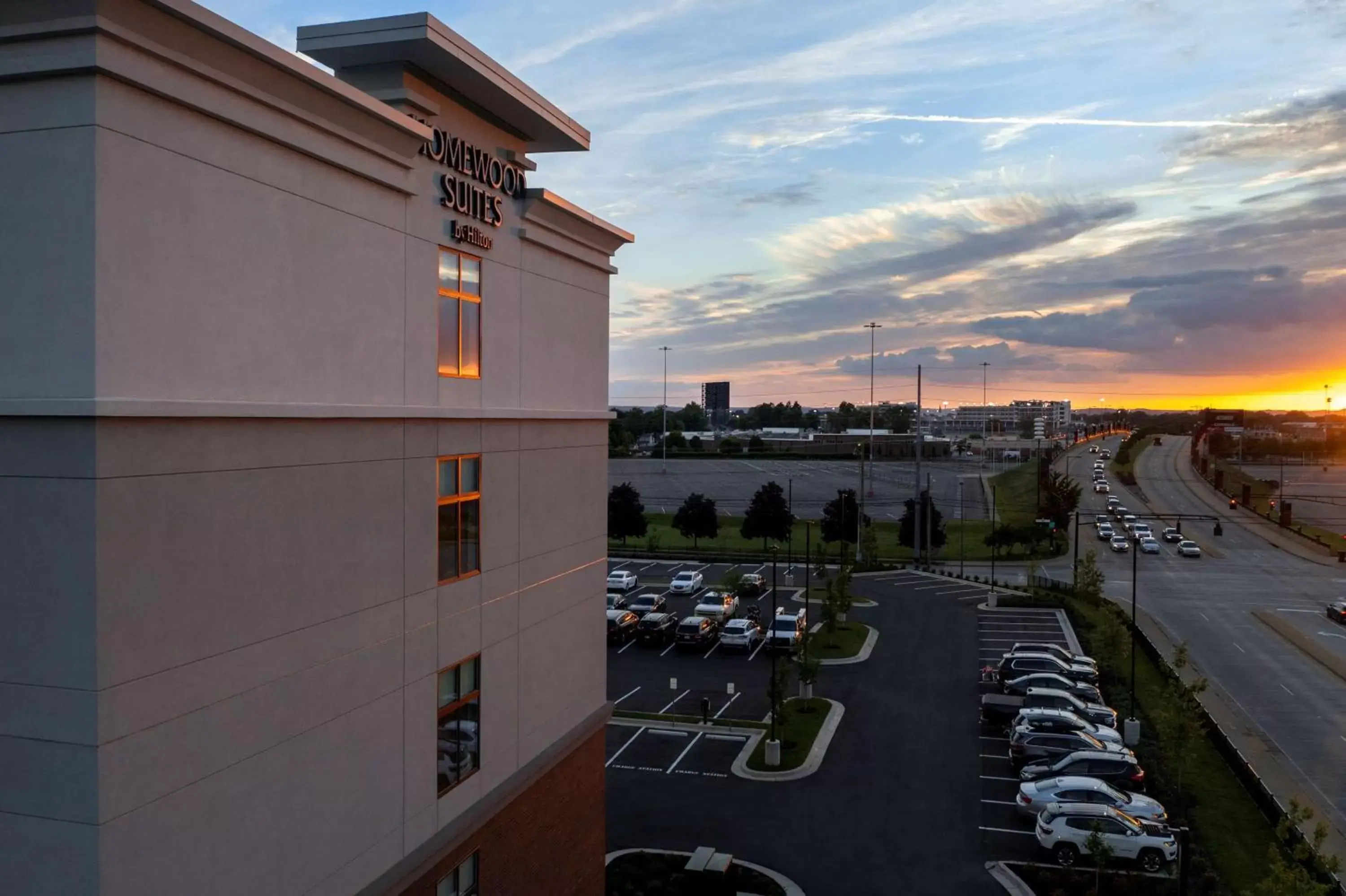 Property building in Homewood Suites By Hilton Louisville Airport