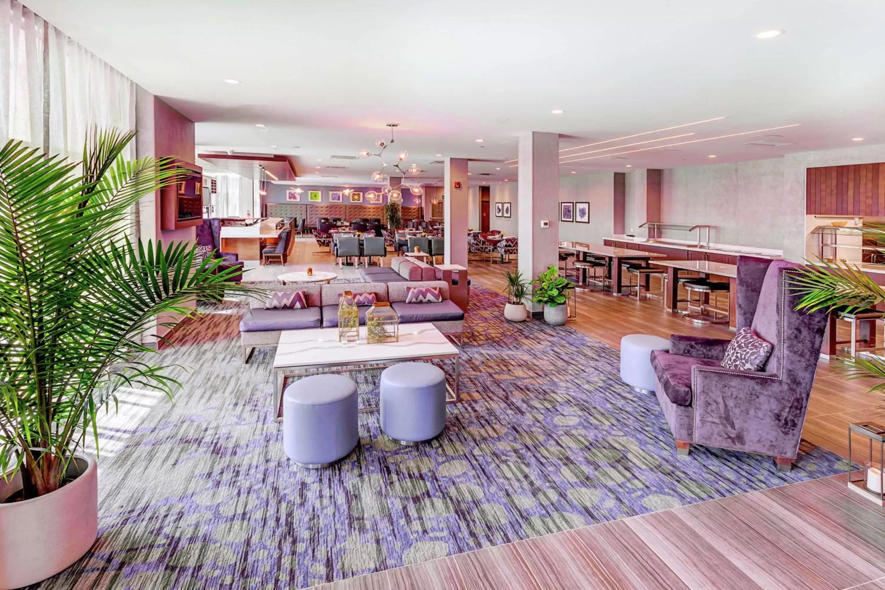 Lobby or reception, Lounge/Bar in Hilton Garden Inn Toronto/Brampton West, Ontario, Canada