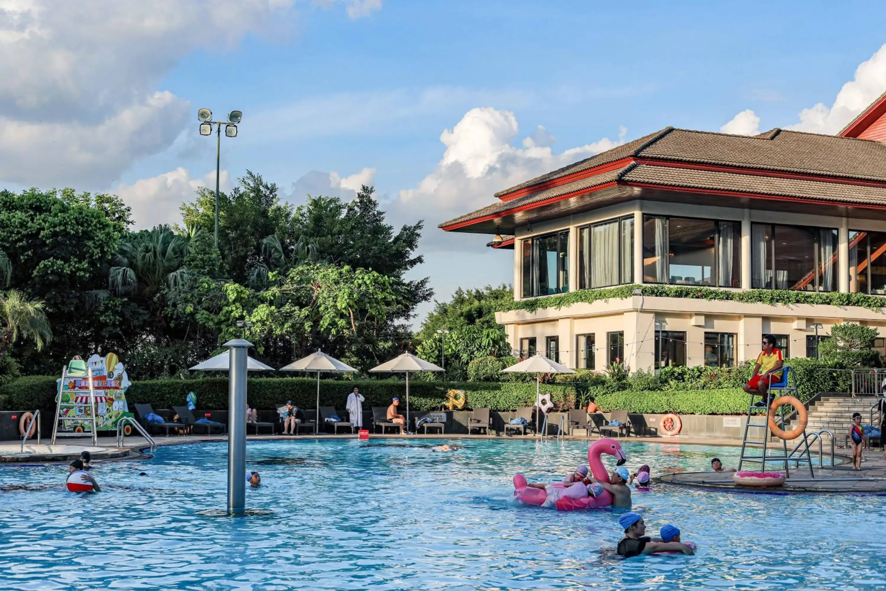 Pool view, Swimming Pool in Mission Hills Hotel Resorts Shenzhen