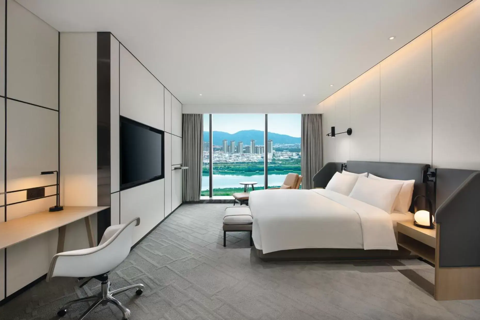 Photo of the whole room, Bed in Crowne Plaza Quanzhou Riverview by IHG Photo of the whole room, Bed in Crowne Plaza Quanzhou Riverview by IHG