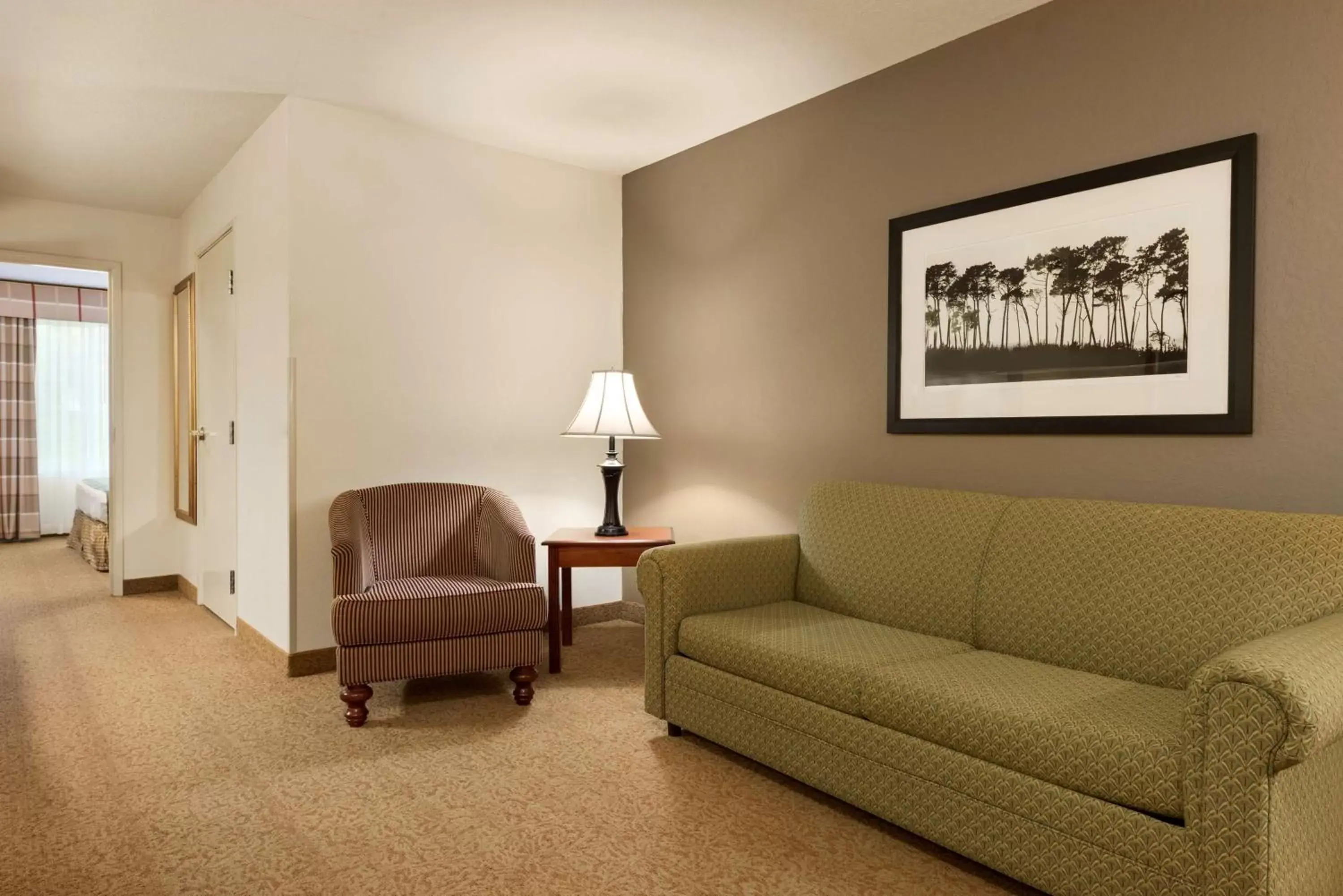 Photo of the whole room, Seating Area in Country Inn & Suites by Radisson, Paducah, KY