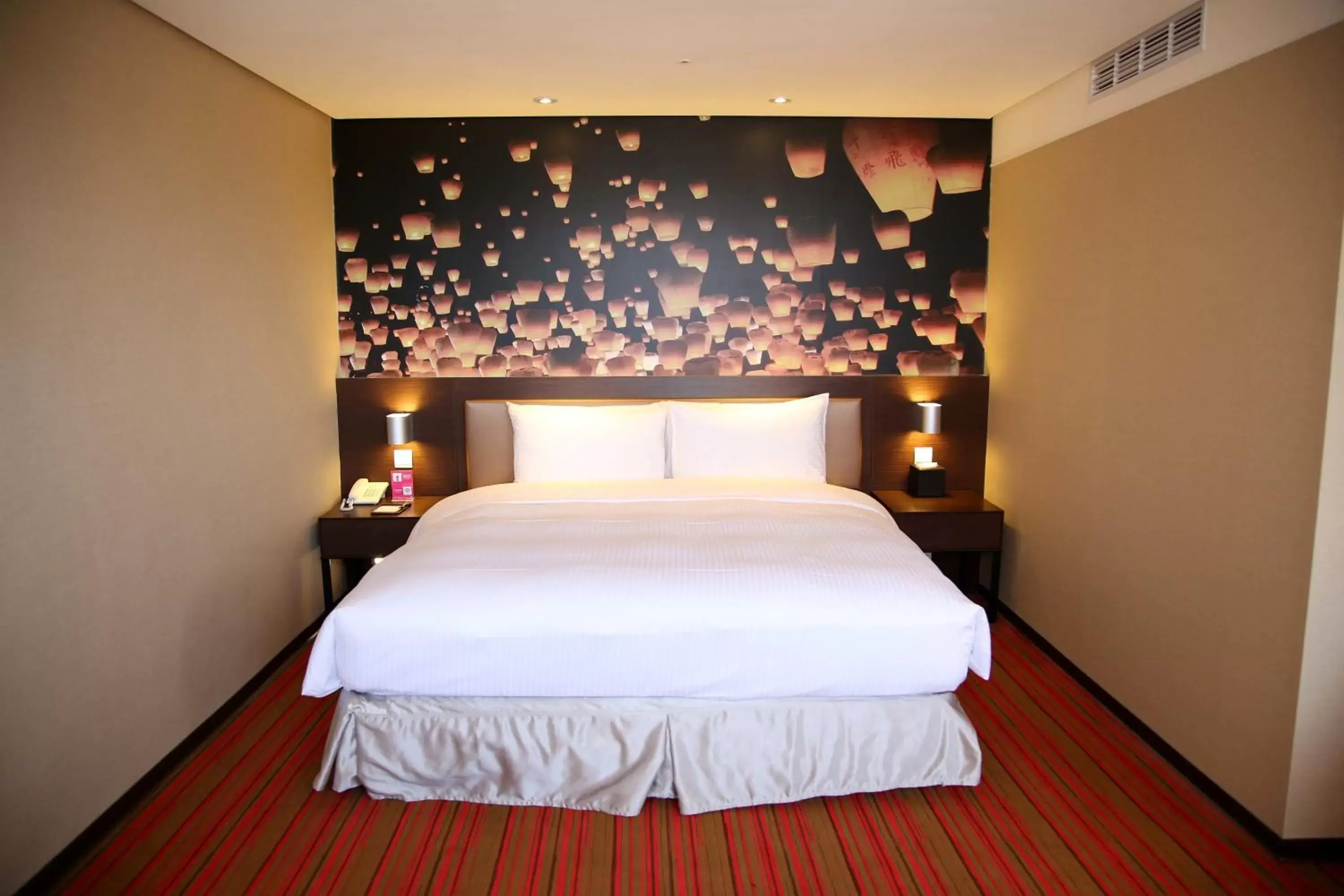 Deluxe Double Room in Tao Garden Hotel