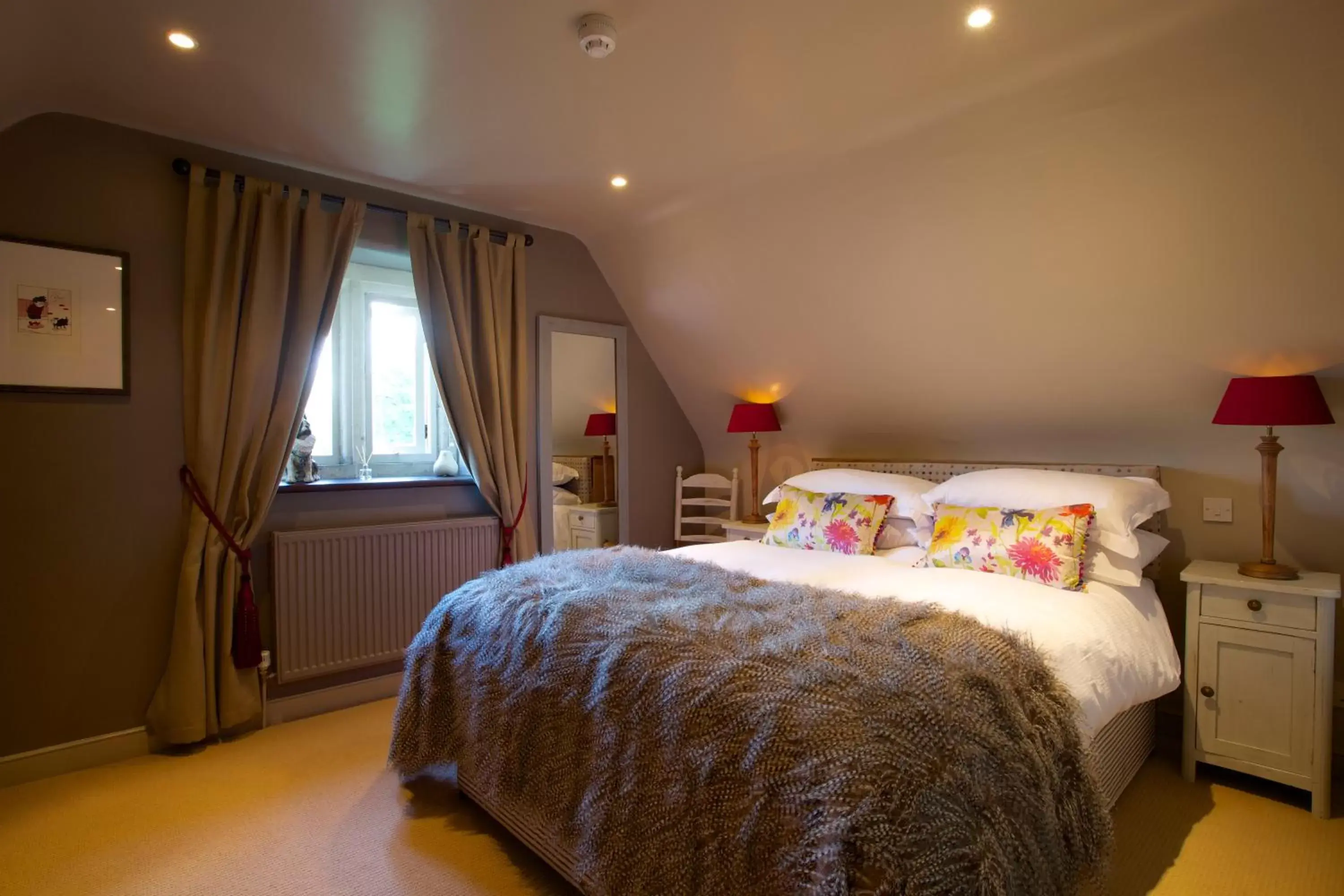Photo of the whole room, Bed in Pear Tree Inn Whitley