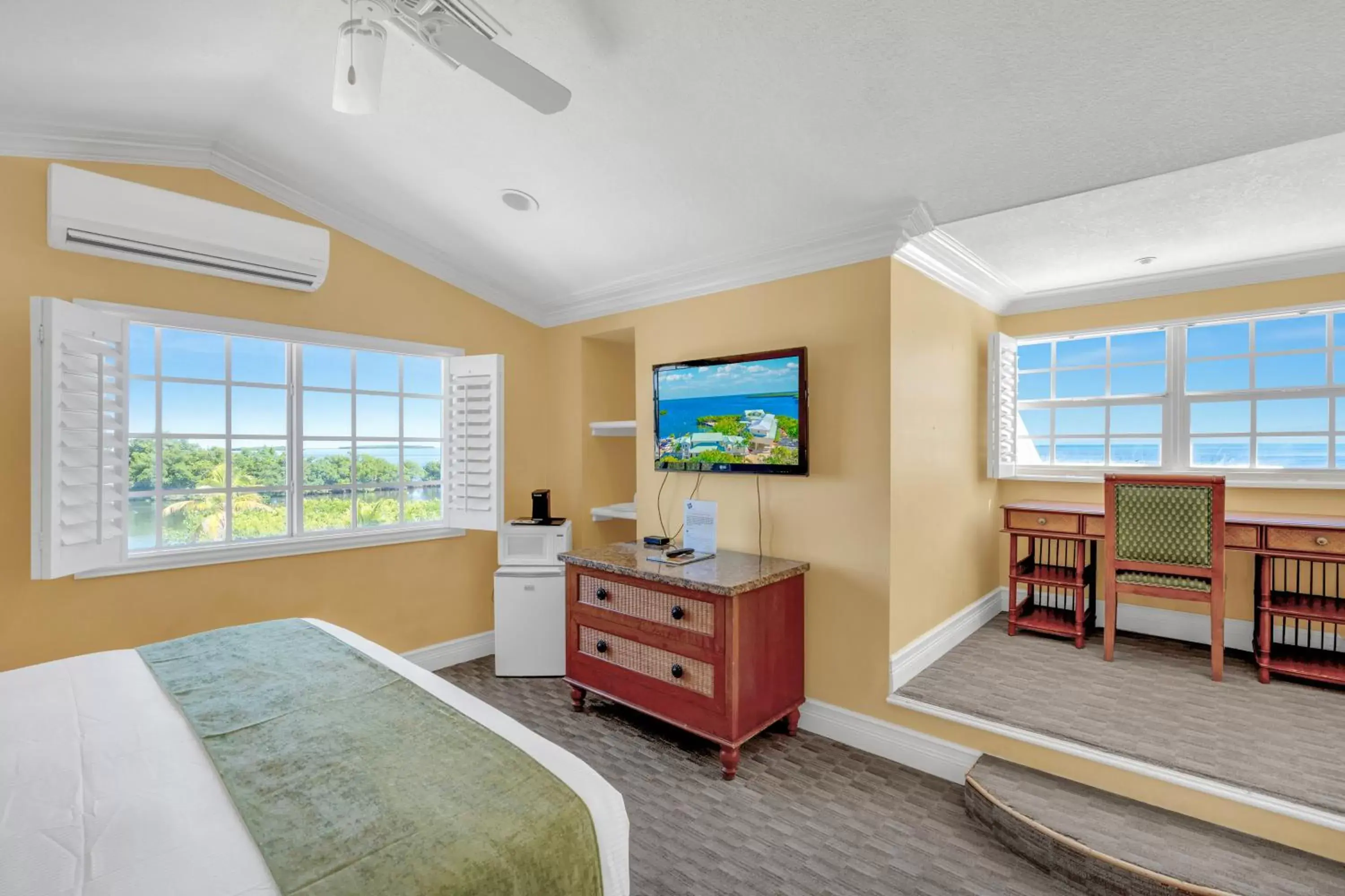 Deluxe King Room with Ocean View - Non-Smoking in Dove Creek Resort & Marina, Trademark Collection by Wyndham