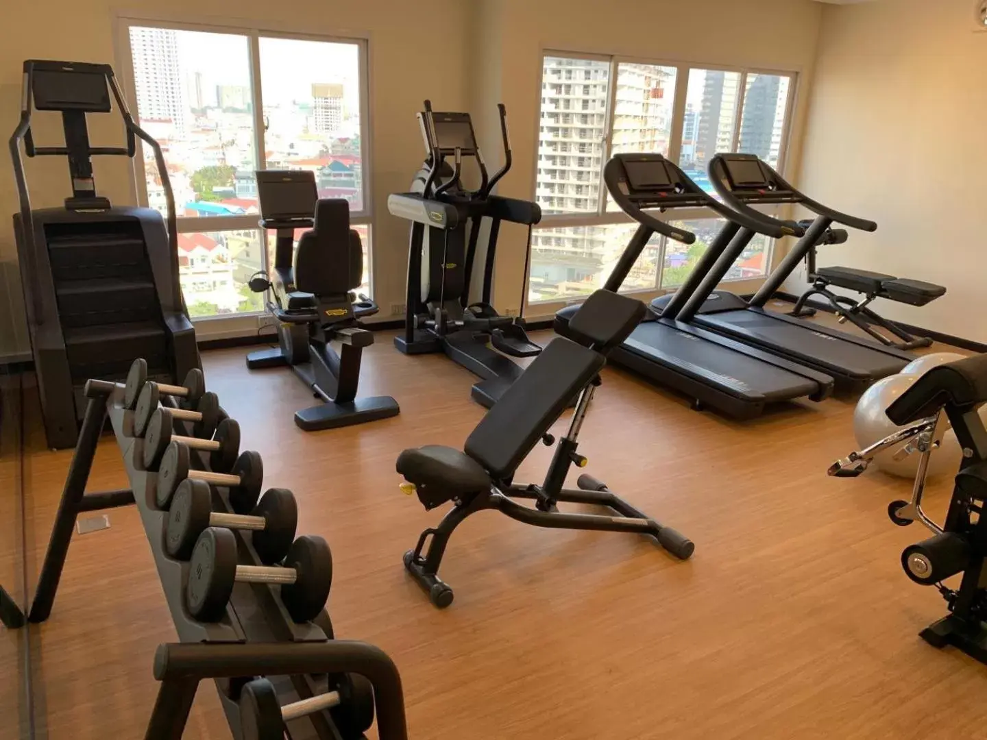 Fitness centre/facilities, Fitness Center/Facilities in TK VIEW HOTEL & APARTMENT