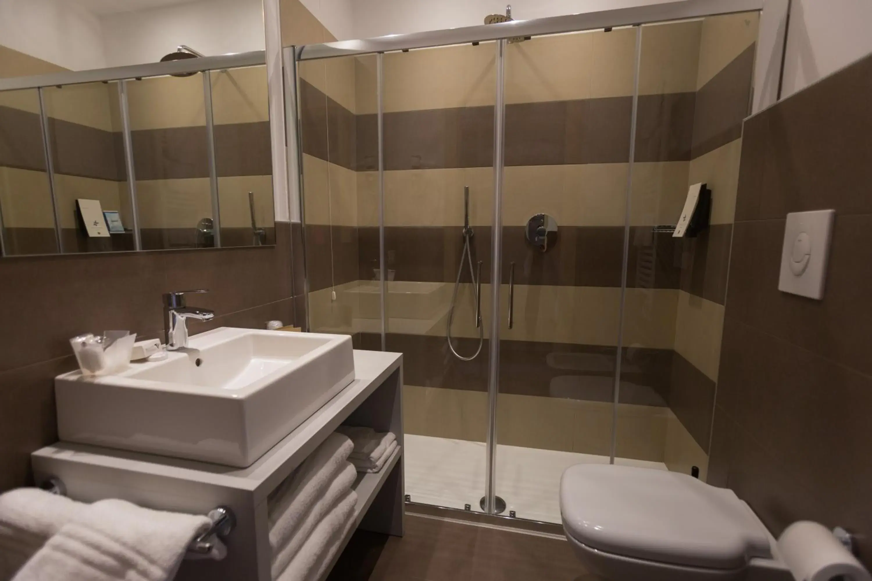 Toilet, Bathroom in Hotel Ristorante Al Fiore