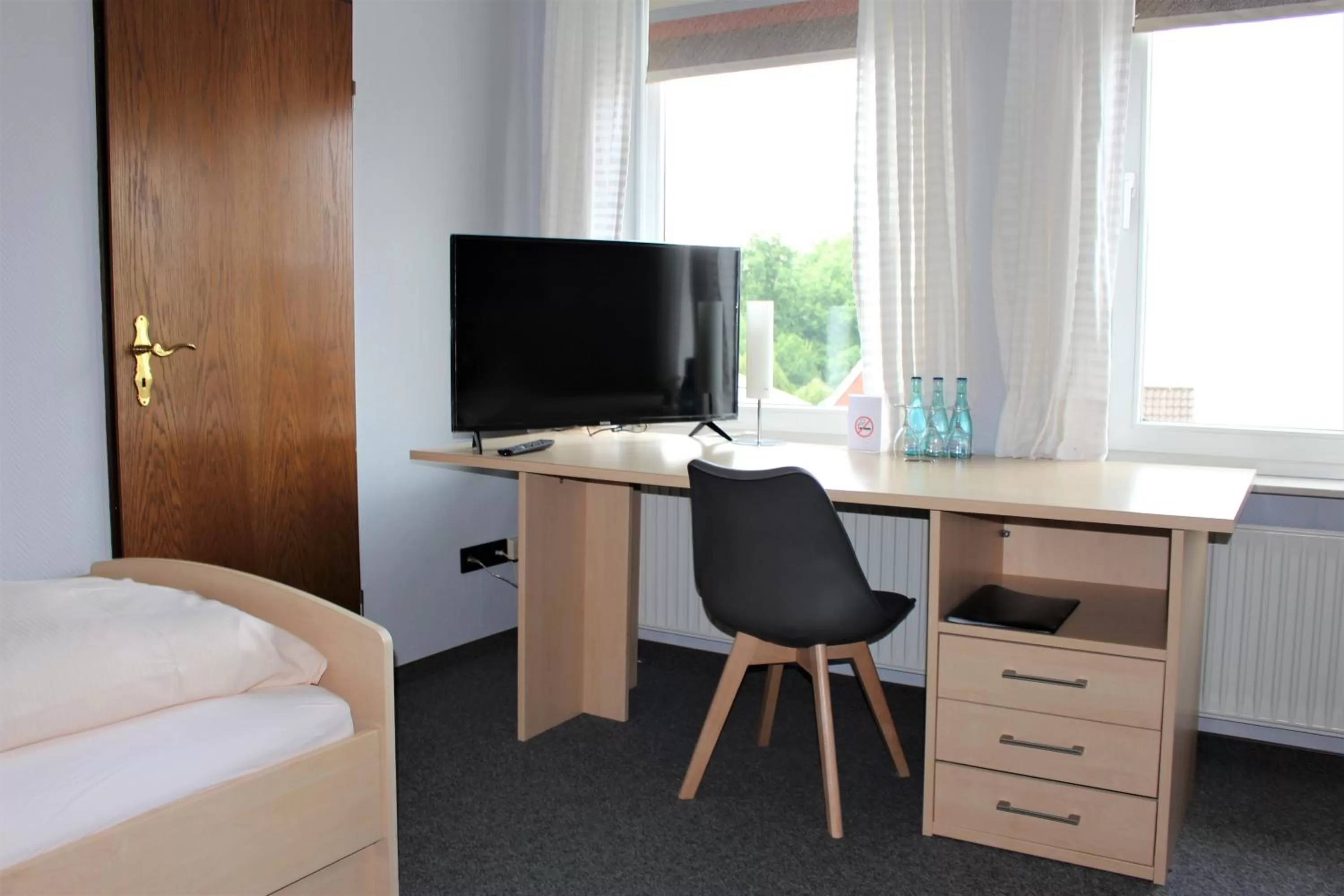 Bedroom, Bed in Hotel Schlömer