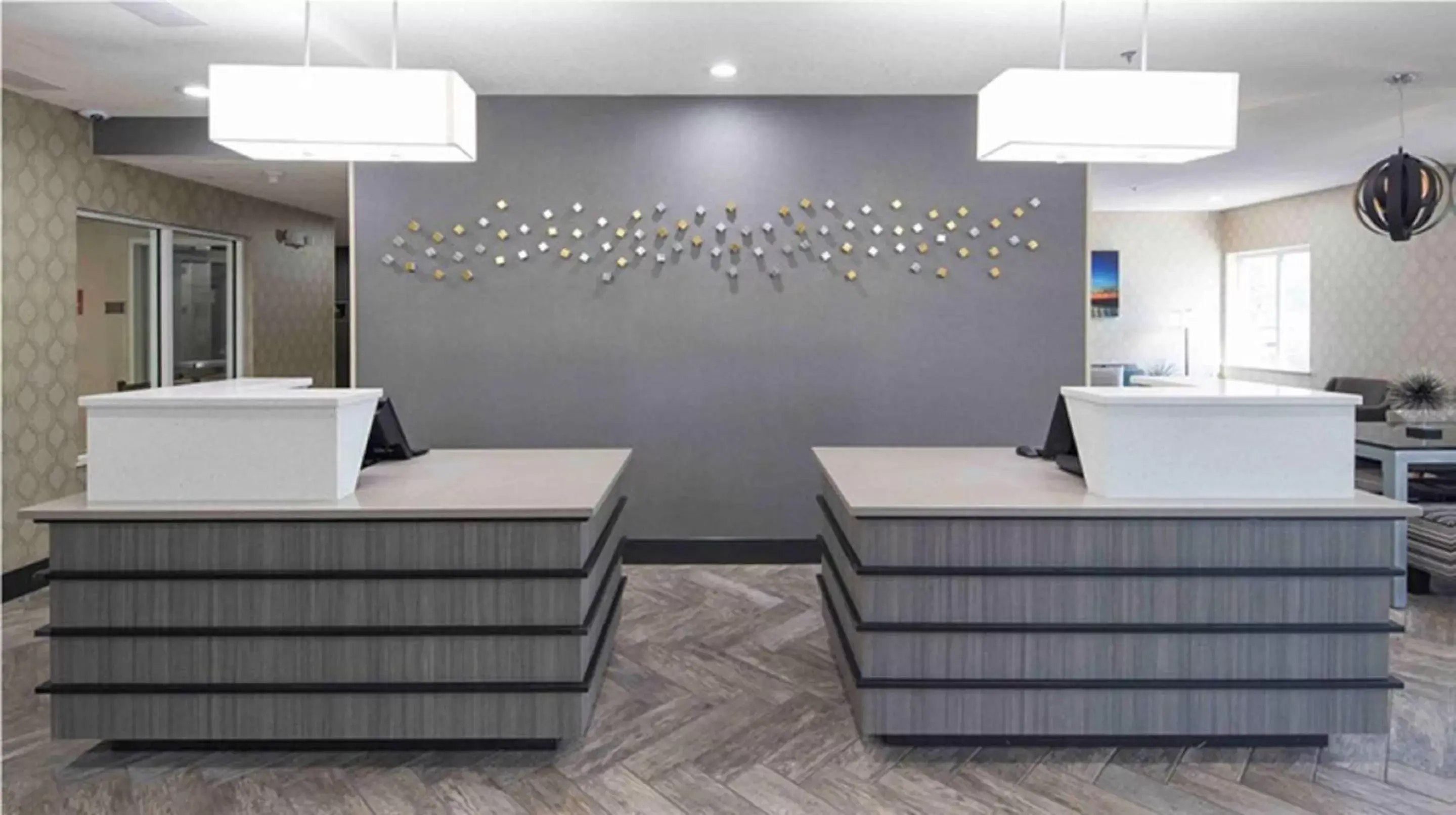 Lobby or reception, Bathroom in Best Western Beacon Inn