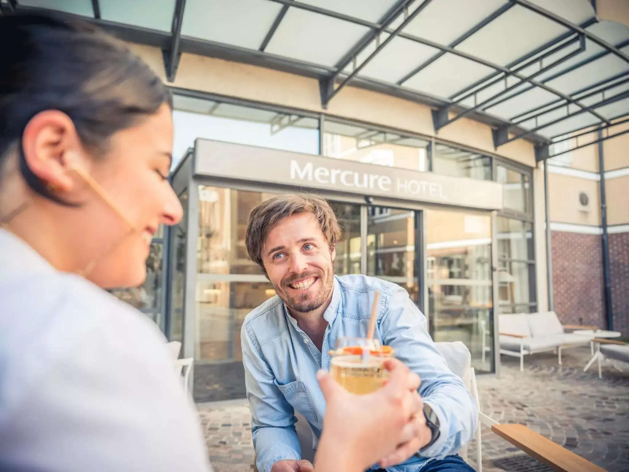 Patio in Mercure Troyes Centre