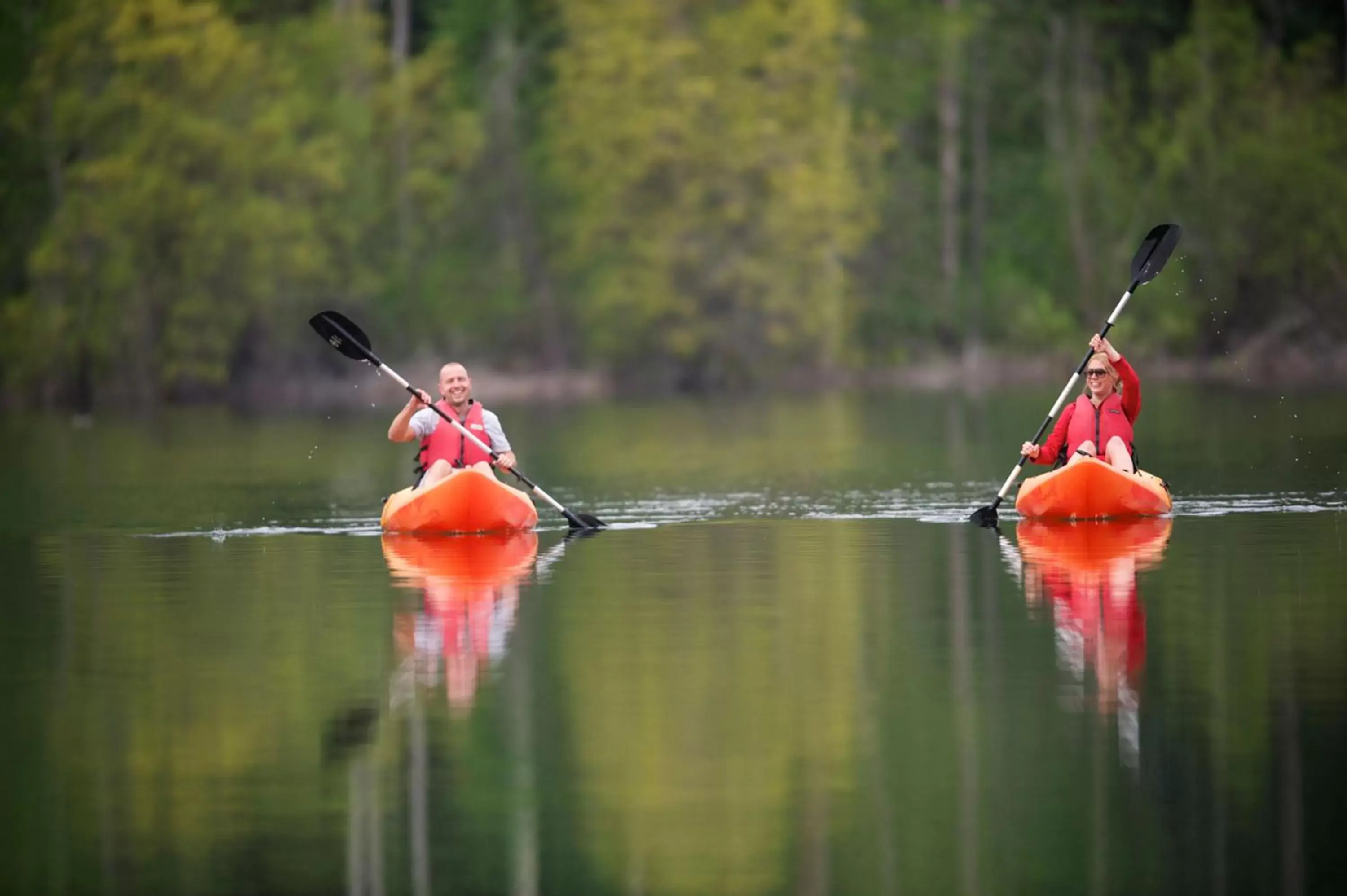 Canoeing in Sun Mountain Lodge