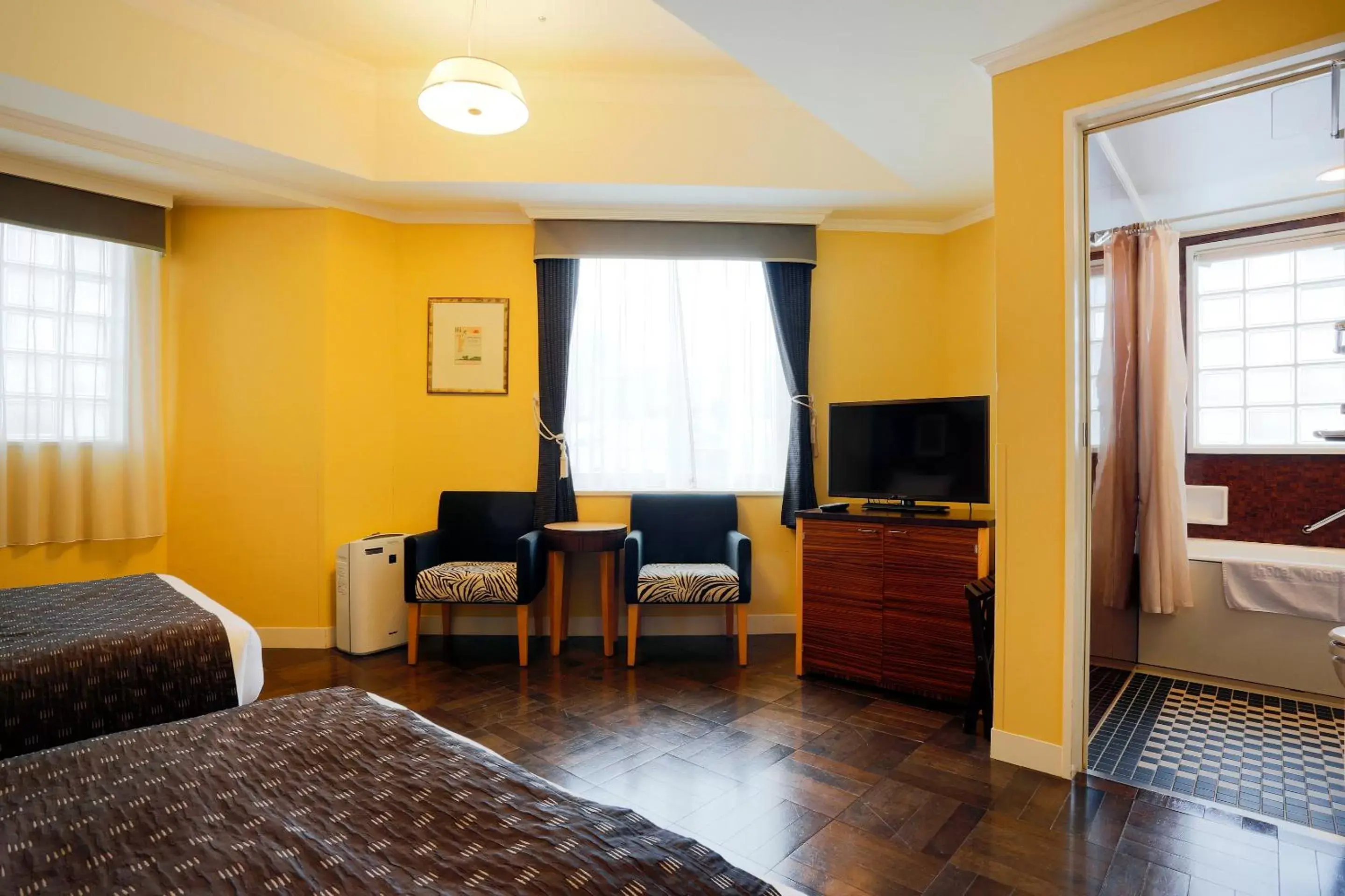 Photo of the whole room, Seating Area in Hotel Monterey La Soeur Fukuoka