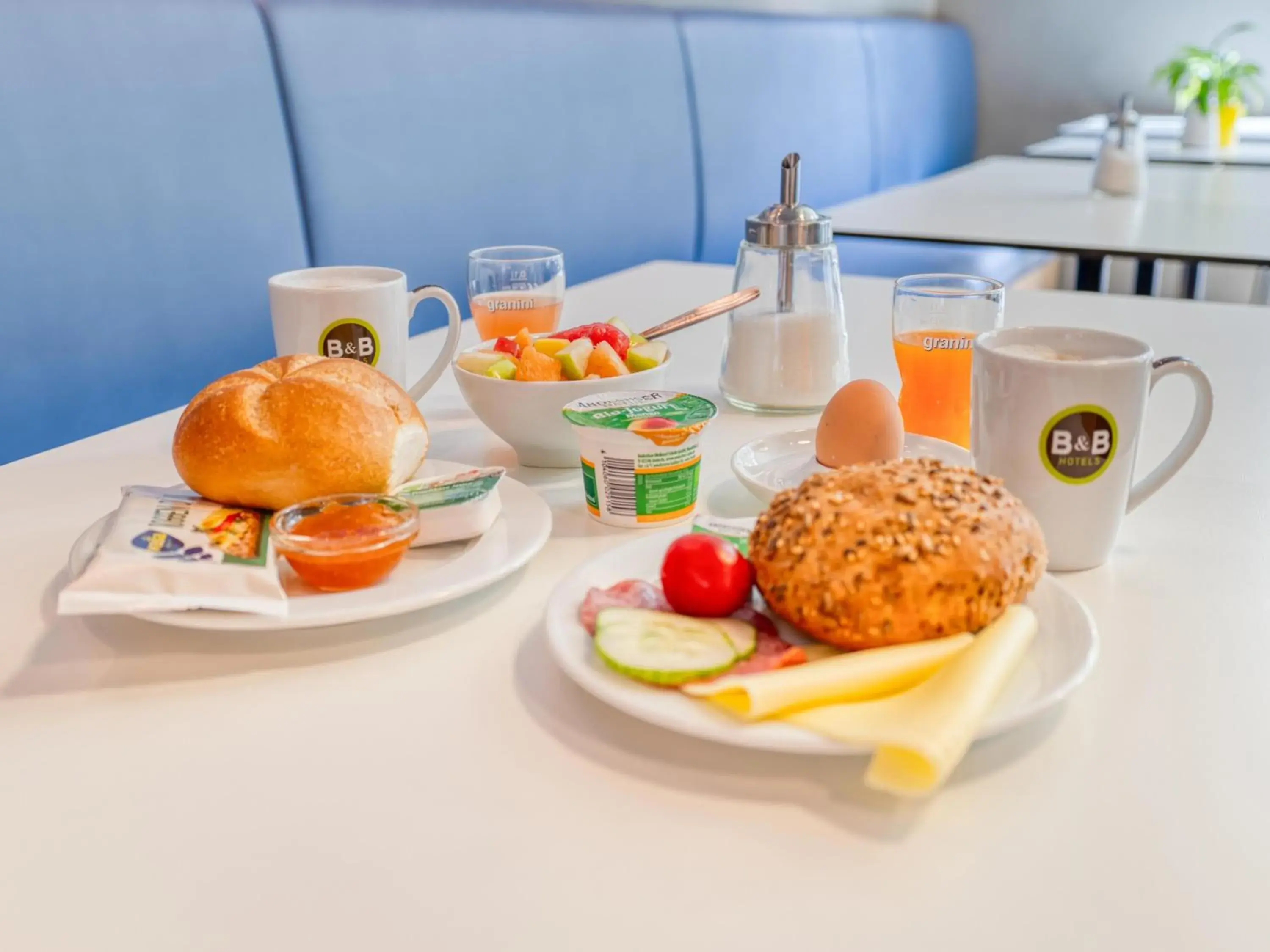 Restaurant/places to eat, Breakfast in B&B Hotel Stuttgart-Airport/Messe