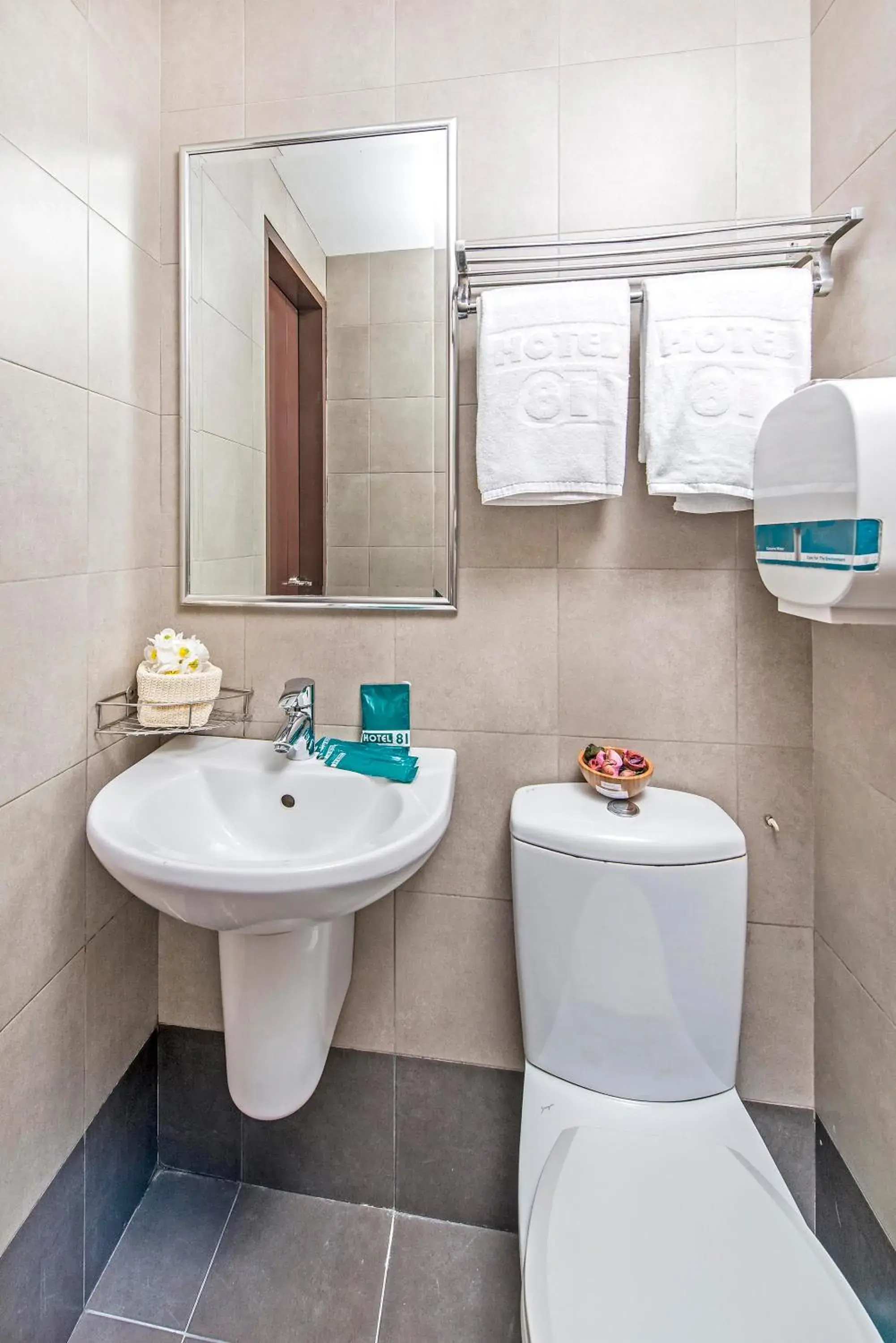 Shower, Bathroom in Hotel 81 Balestier