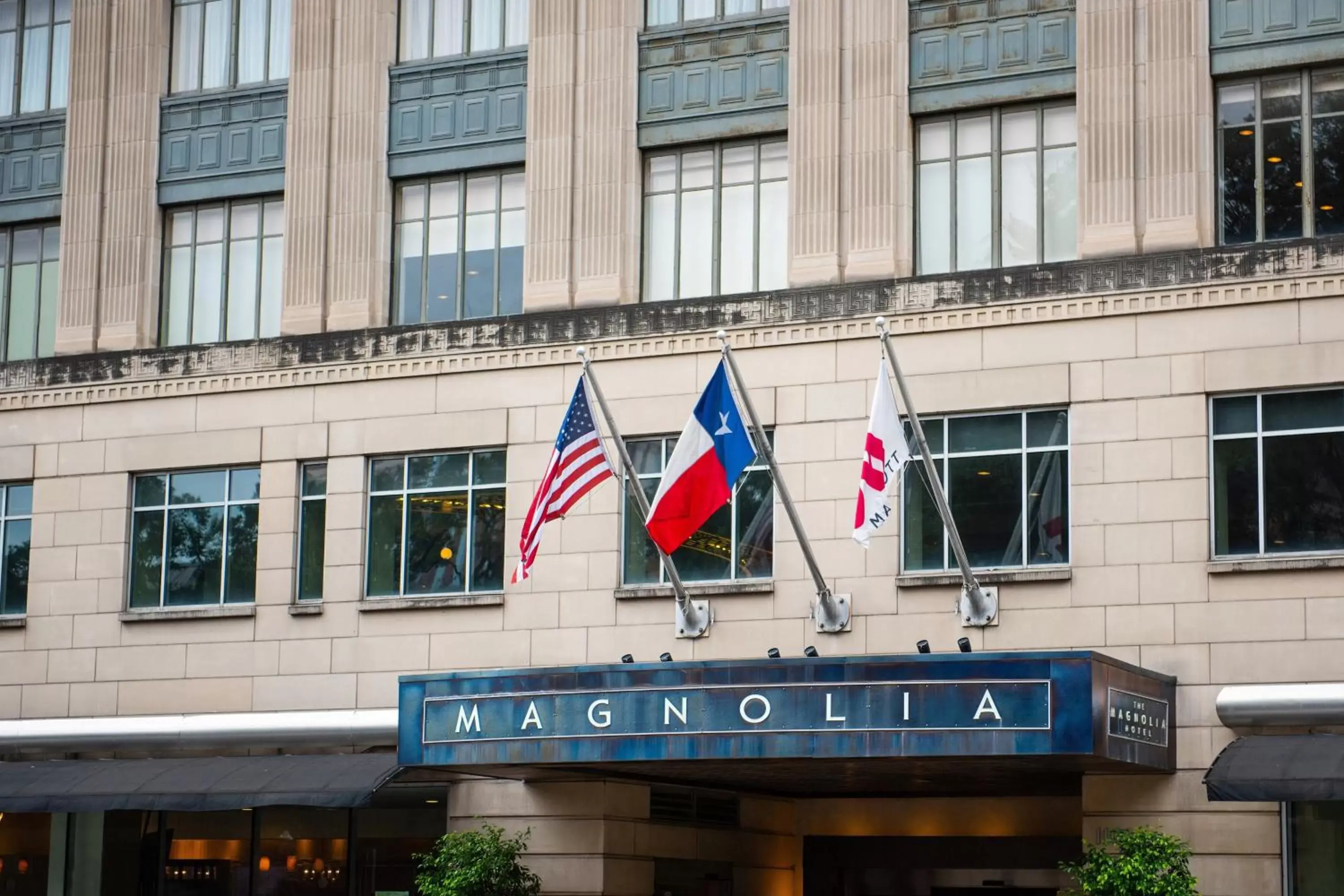 Property Building in Magnolia Hotel Houston, a Tribute Portfolio Hotel