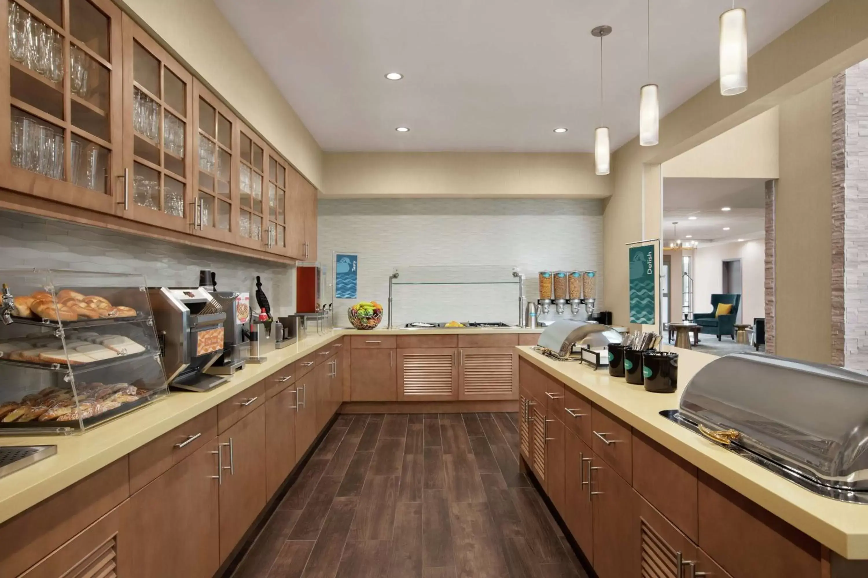 Breakfast, Kitchen/Kitchenette in Homewood Suites by Hilton Houston NW at Beltway 8