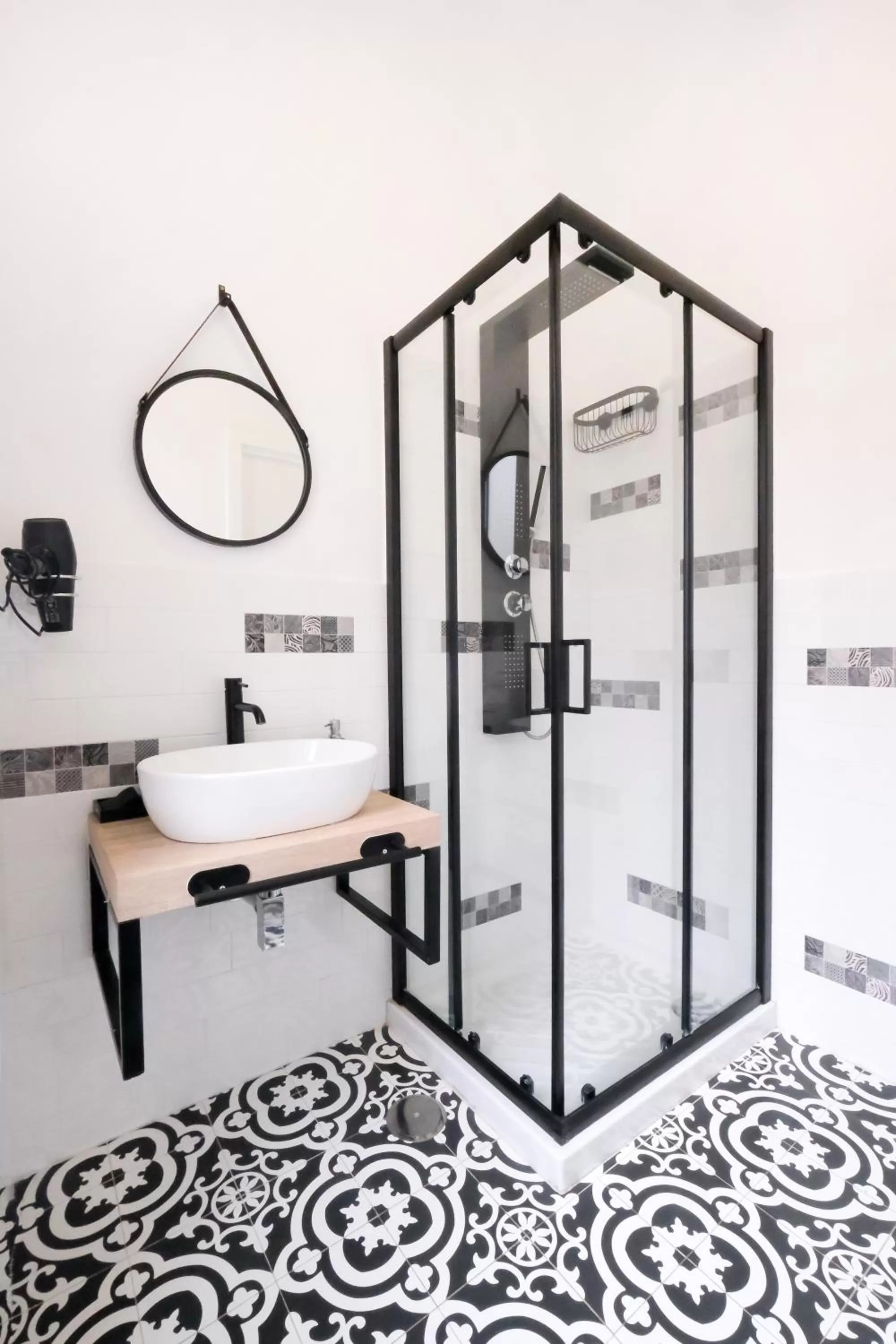 Bathroom in LH51 B&B