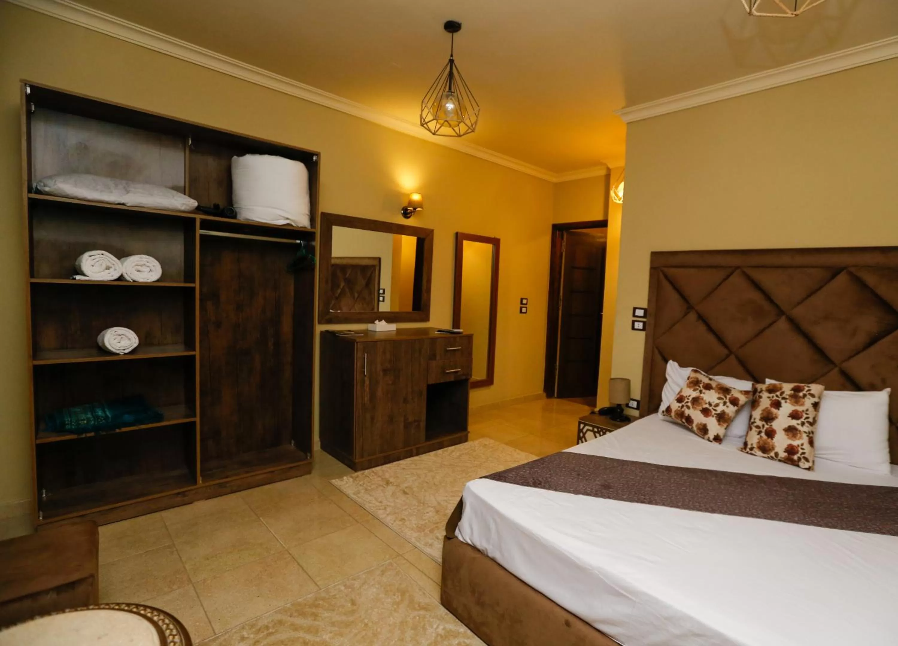 Bed in King Cheops Inn - Pyramid View