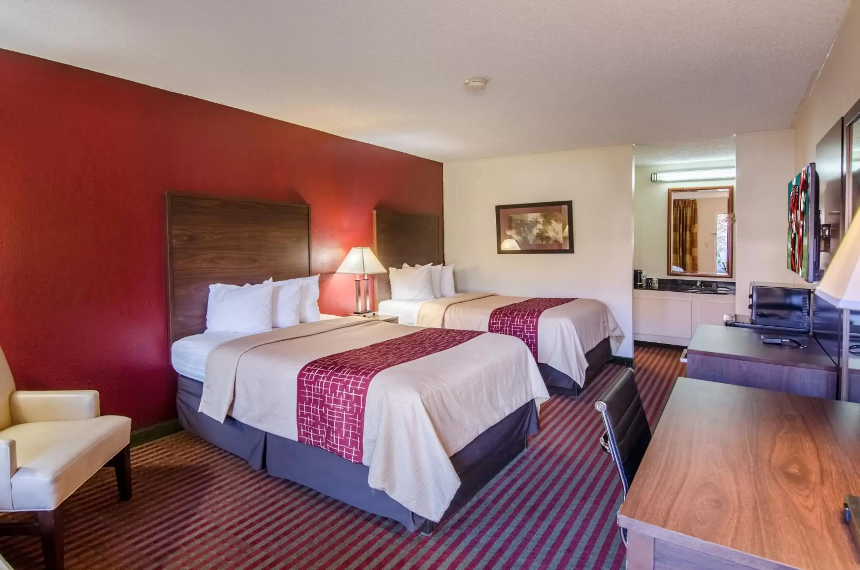 Bedroom in Red Roof Inn Kingsport