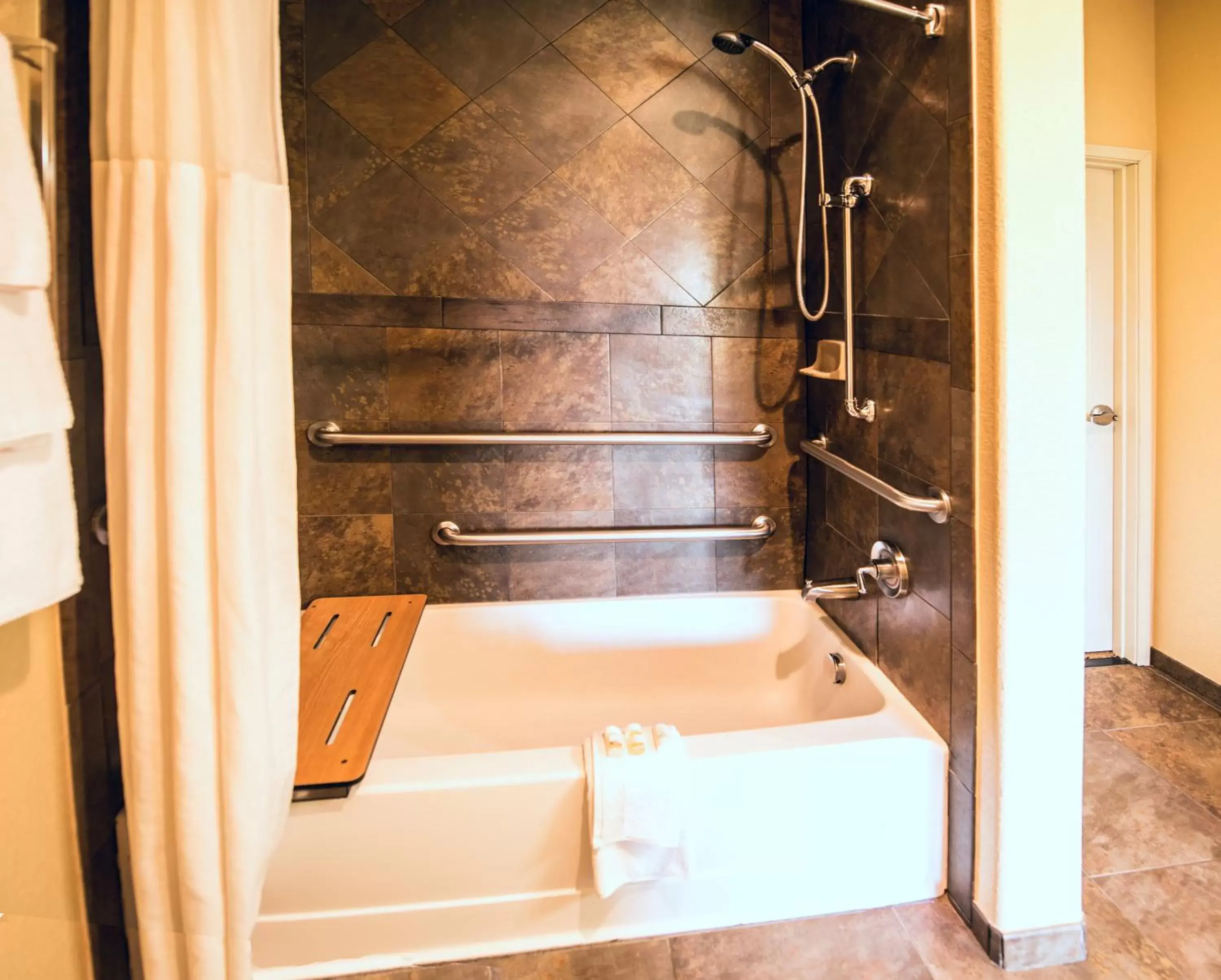 Bathroom in La Quinta by Wyndham Marble Falls