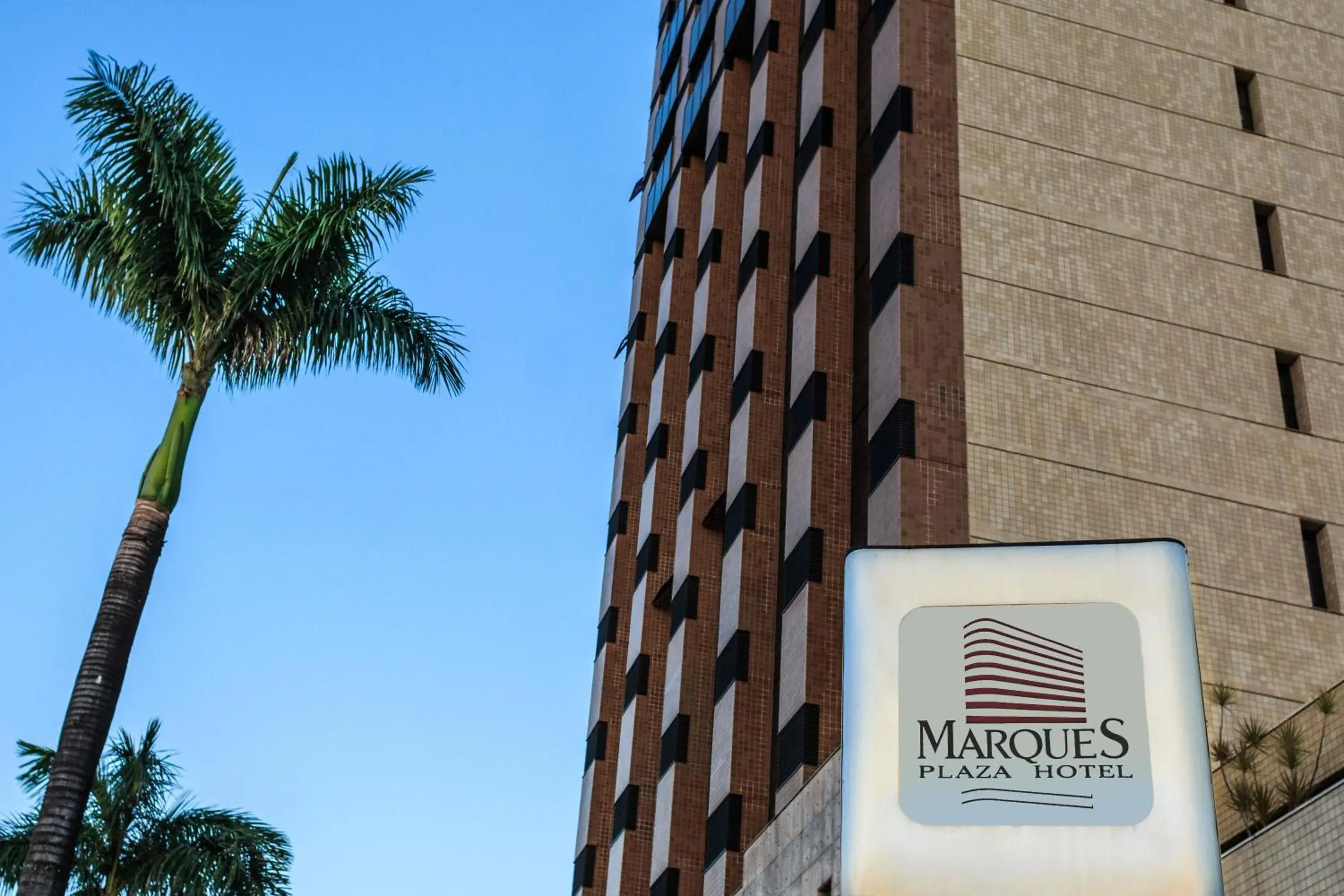 Facade/entrance, Property Logo/Sign in Marques Plaza Hotel