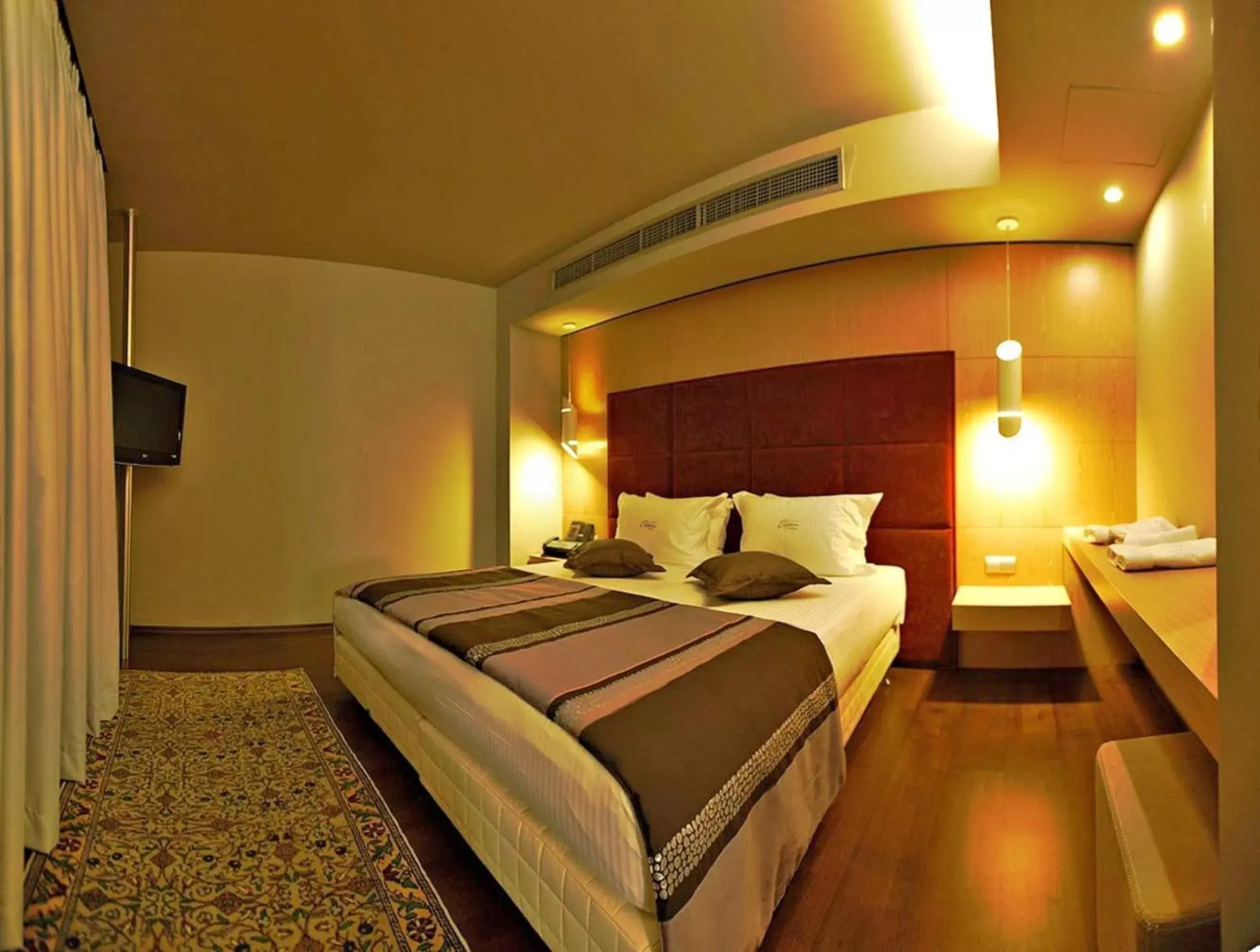 Bedroom, Bed in Elysion Hotel