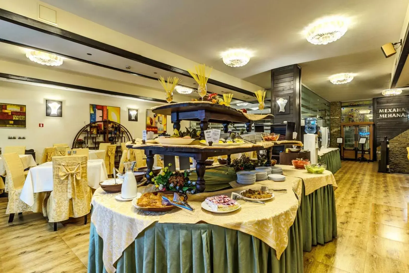 Breakfast in Hotel Bansko SPA & Holidays - Free Parking