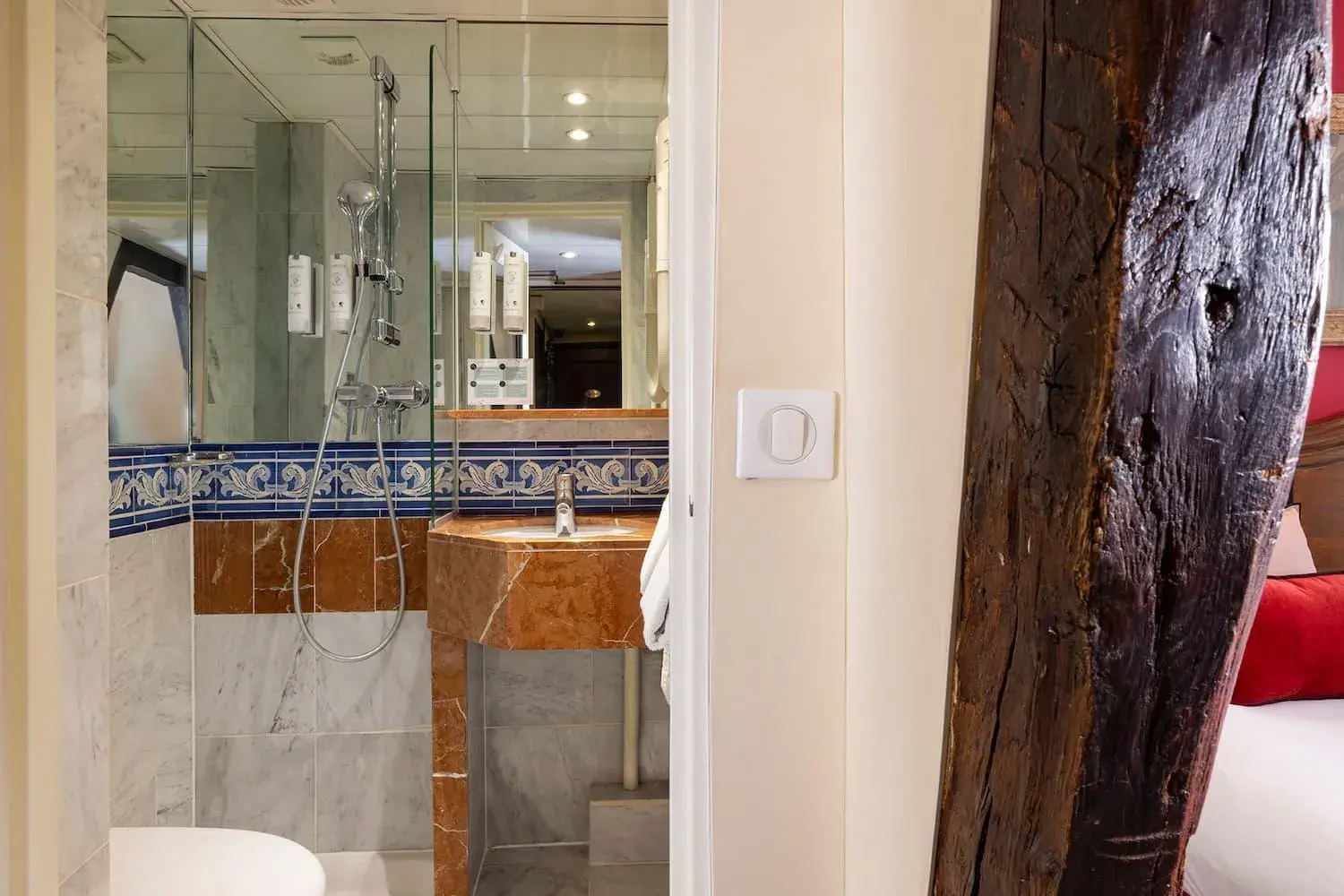 Bathroom in Hotel Des Marronniers