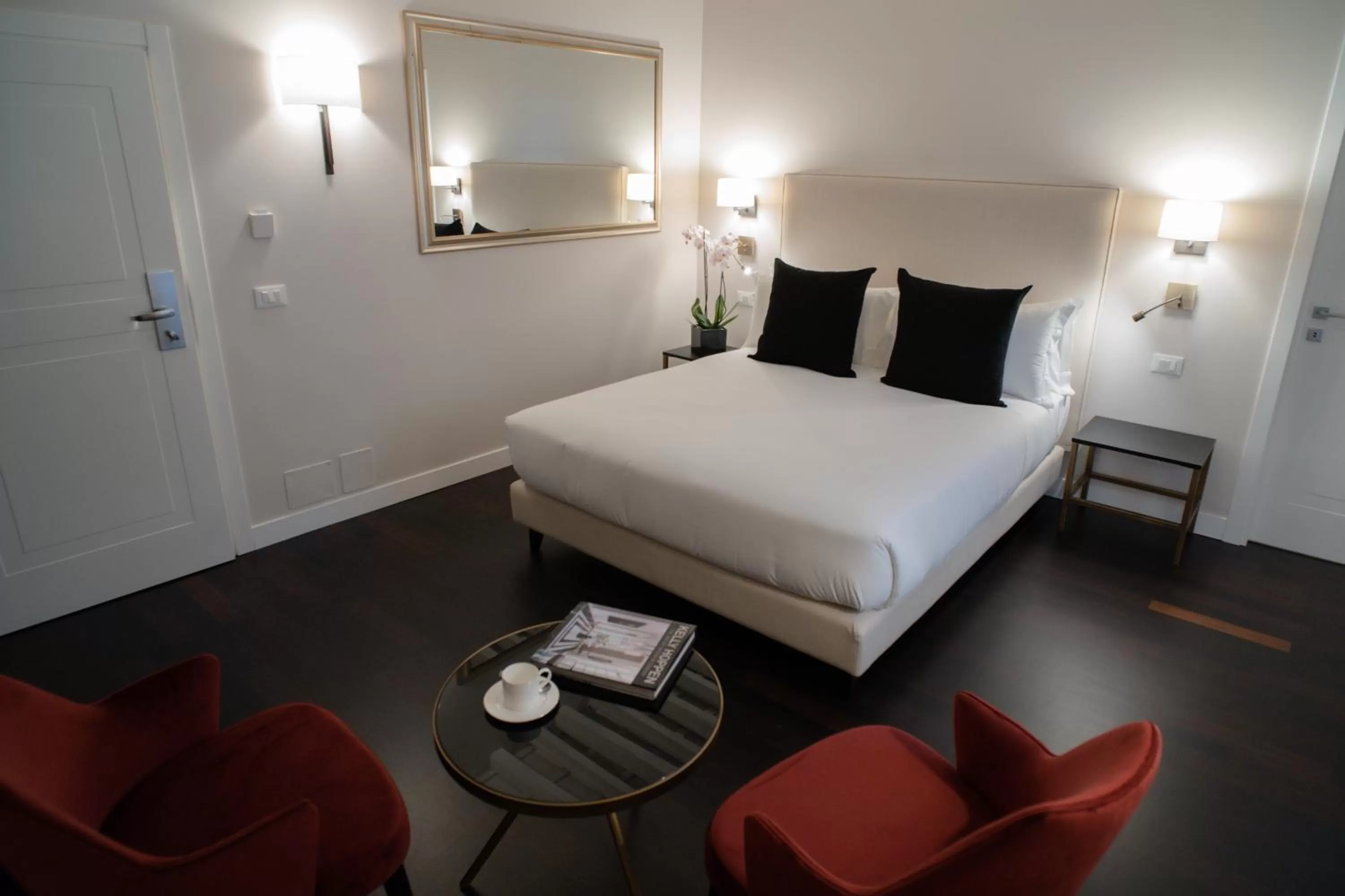 Bedroom, Bed in Kame Hall